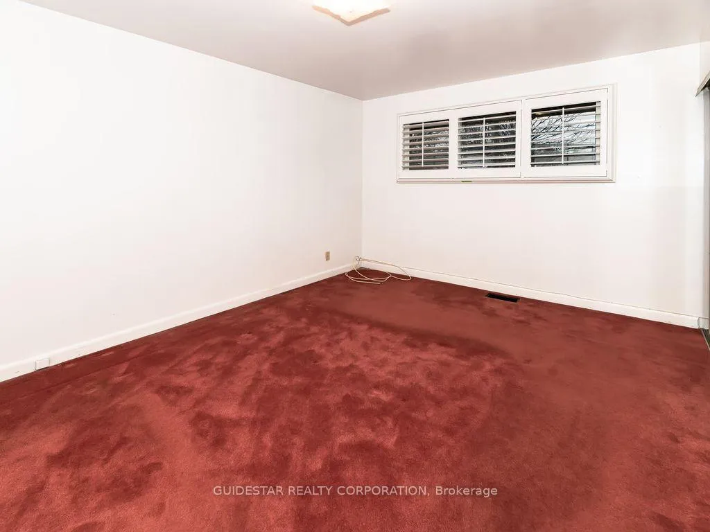 Photo 11 of 1313 Rideout Crescent, Ottawa, Parkway Park — HOMEH