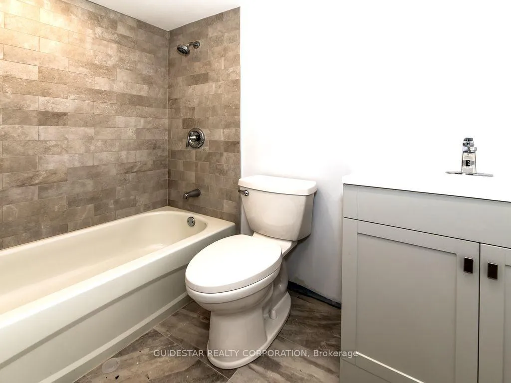 Photo 15 of 1313 Rideout Crescent, Ottawa, Parkway Park — HOMEH