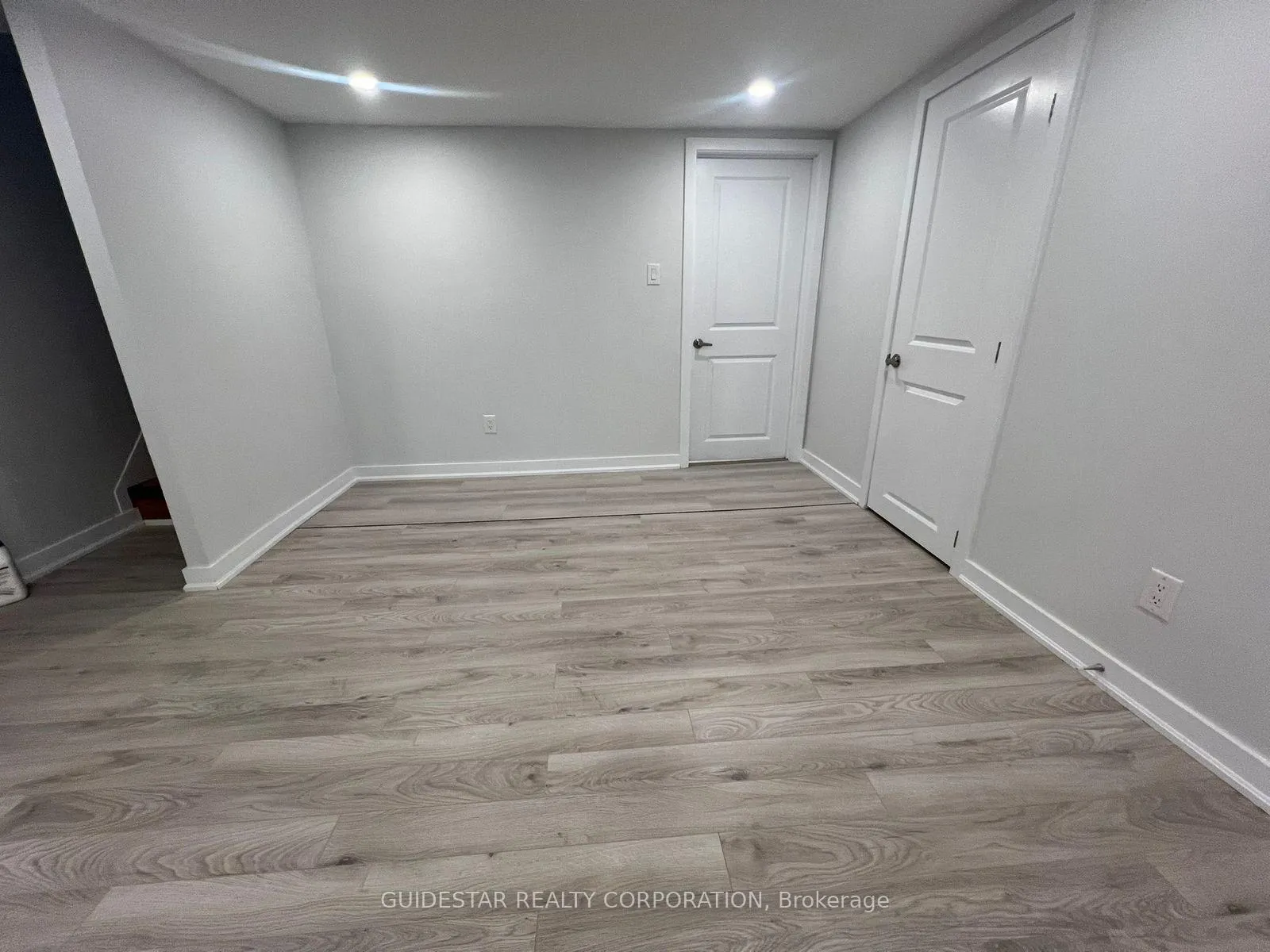 Photo 17 of 1313 Rideout Crescent, Ottawa, Parkway Park — HOMEH