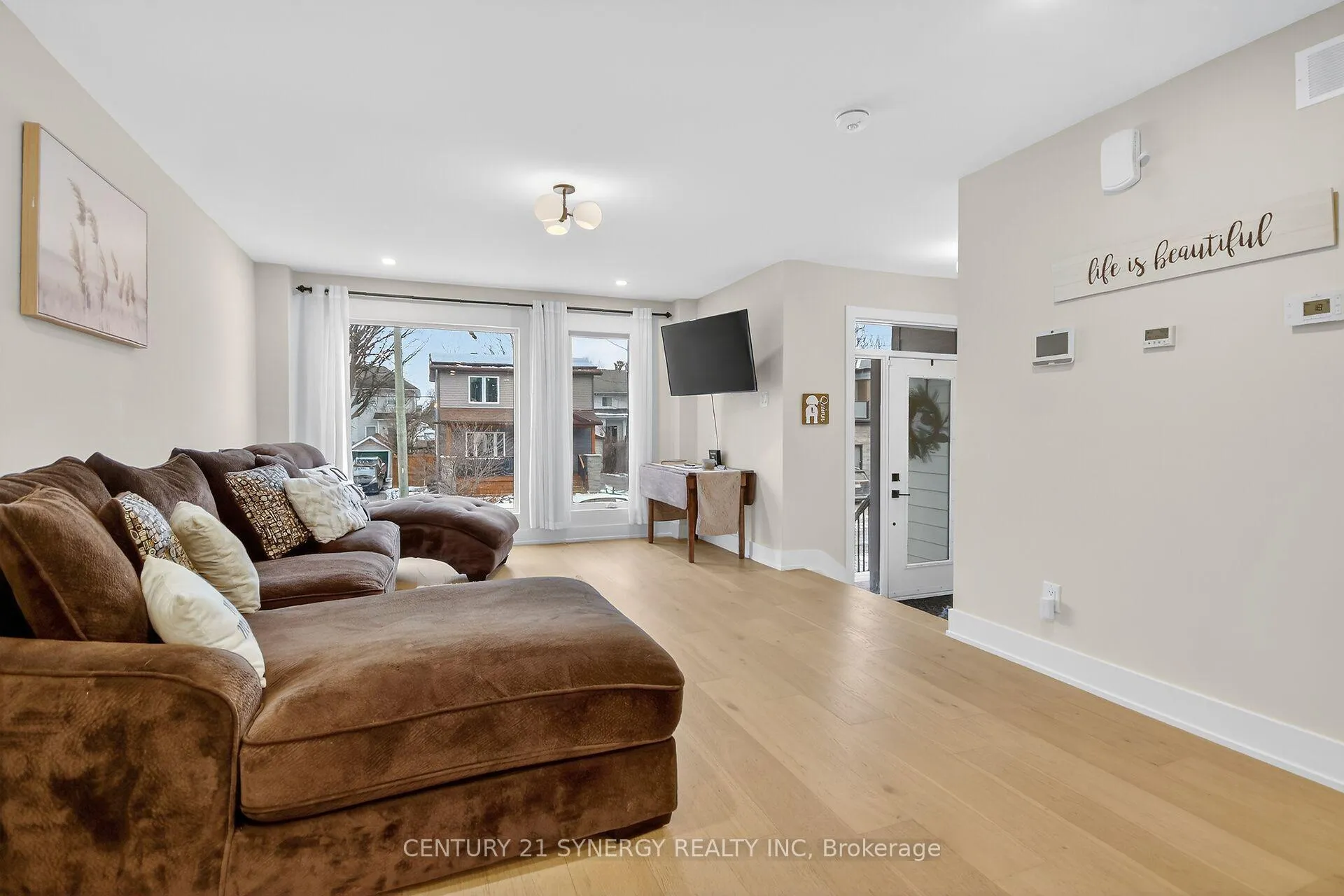 Photo 4 of 116 King George Street, Ottawa, Overbrook/Castle Heights — HOMEH