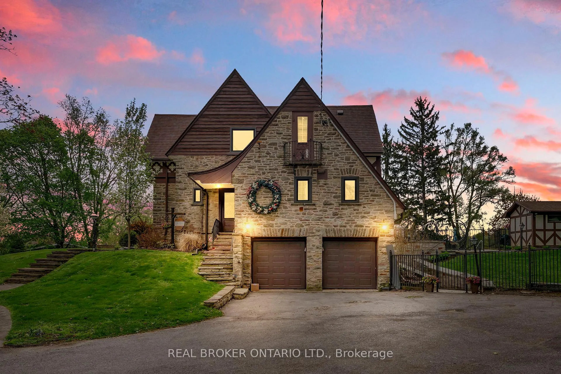 Photo 1 of 26 Evergreen Hill Road, Norfolk, Simcoe — HOMEH