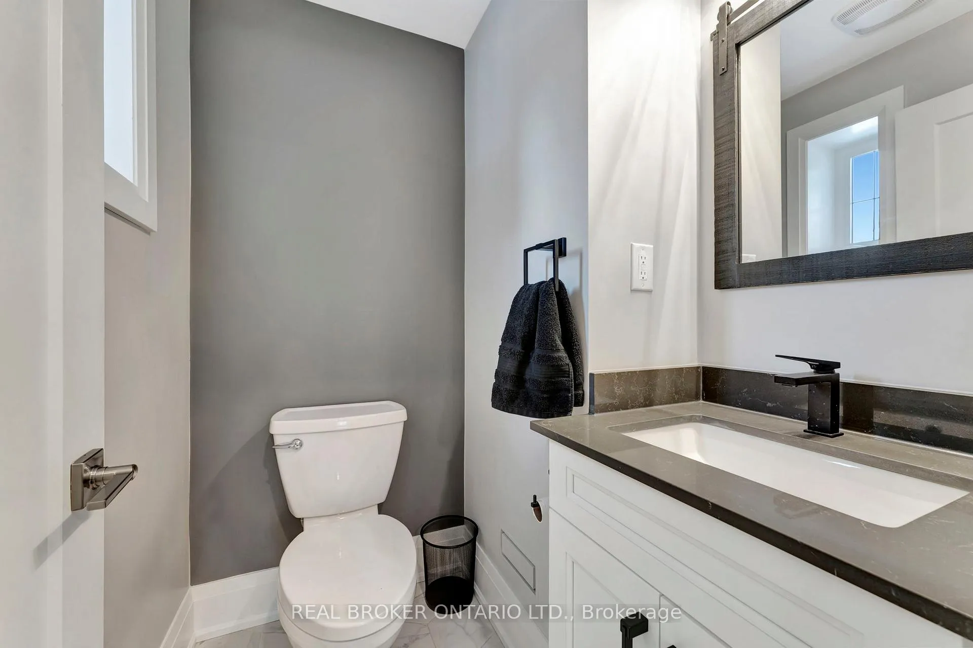 Photo 5 of 26 Evergreen Hill Road, Norfolk, Simcoe — HOMEH
