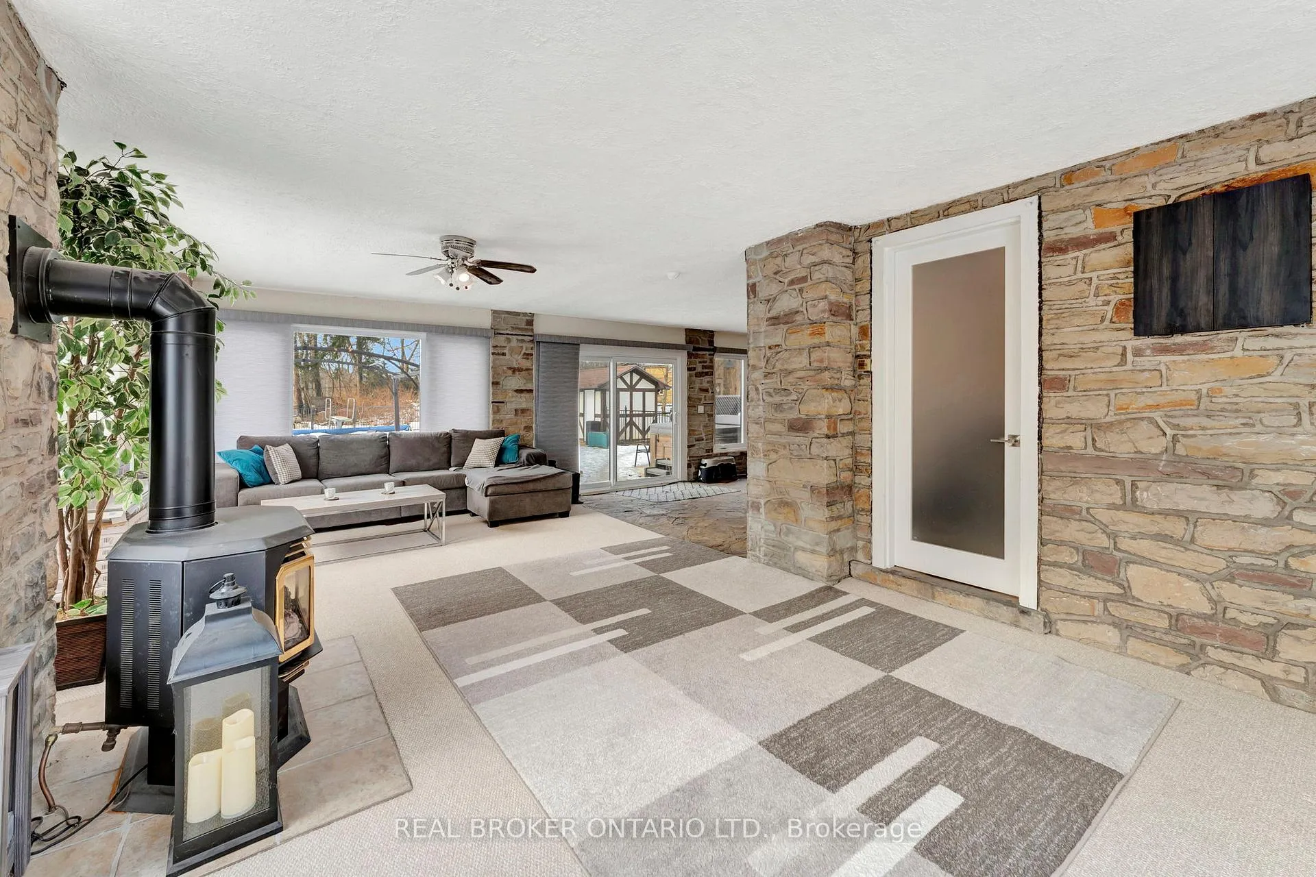 Photo 16 of 26 Evergreen Hill Road, Norfolk, Simcoe — HOMEH