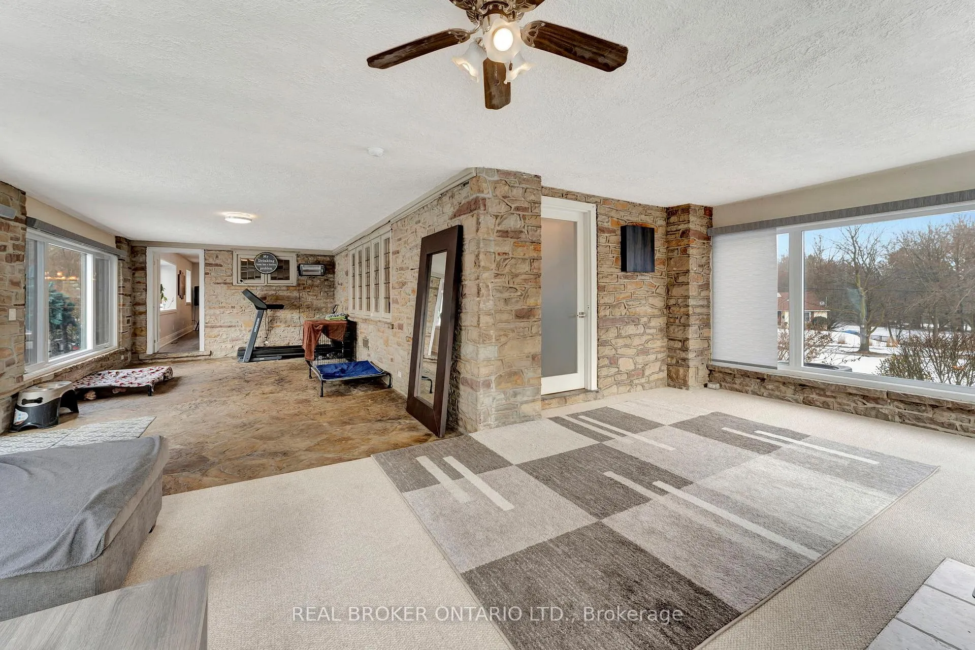 Photo 18 of 26 Evergreen Hill Road, Norfolk, Simcoe — HOMEH