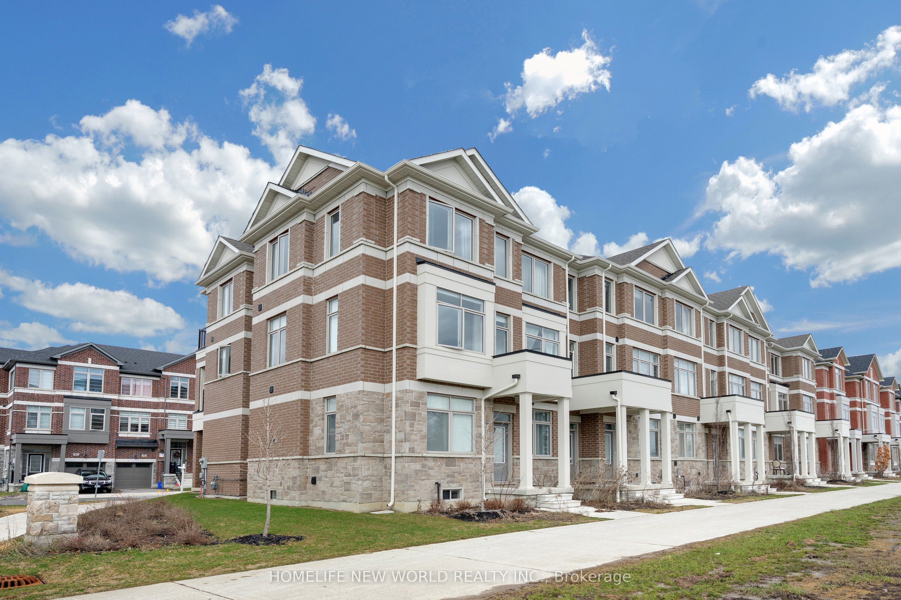 Photo 1 of 61 Carneros Way, Markham, Box Grove — HOMEH