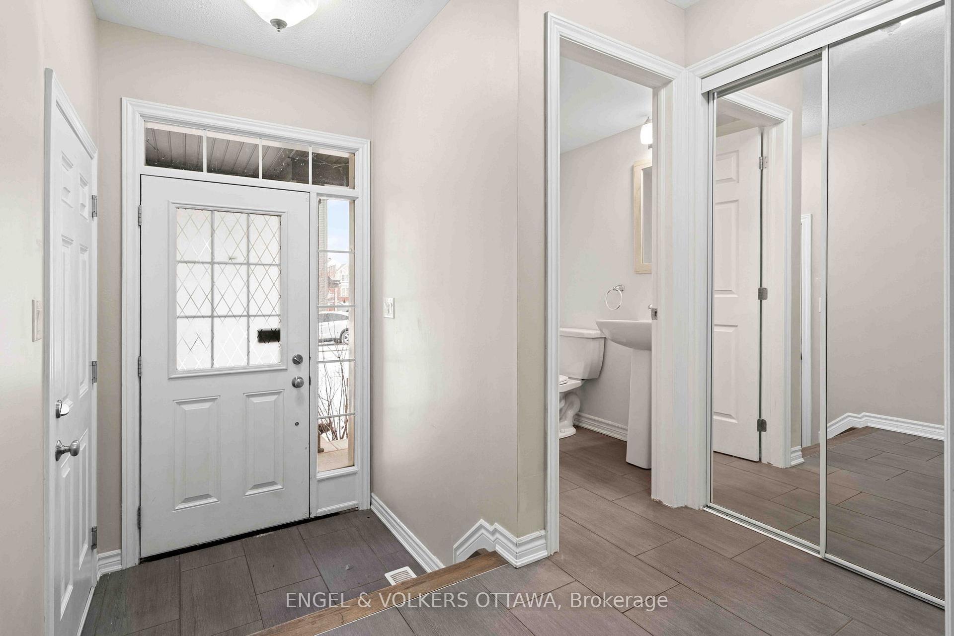 Photo 2 of 536 Broadleaf Street, Ottawa, Avalon West — HOMEH