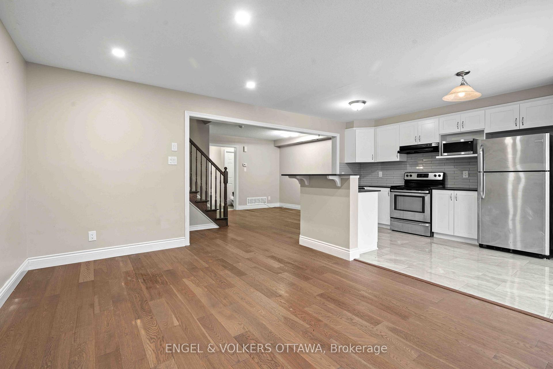 Photo 9 of 536 Broadleaf Street, Ottawa, Avalon West — HOMEH