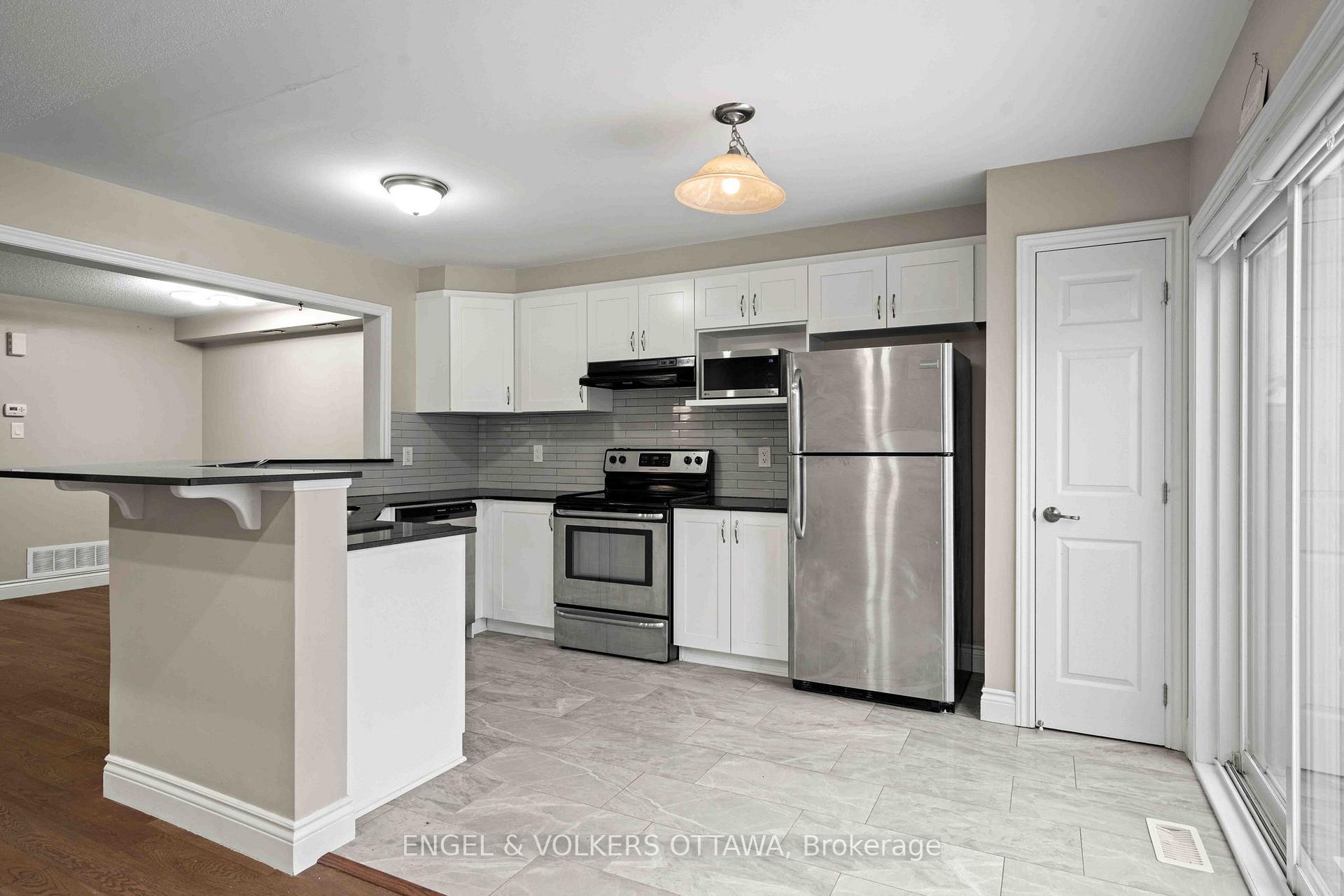 Photo 10 of 536 Broadleaf Street, Ottawa, Avalon West — HOMEH