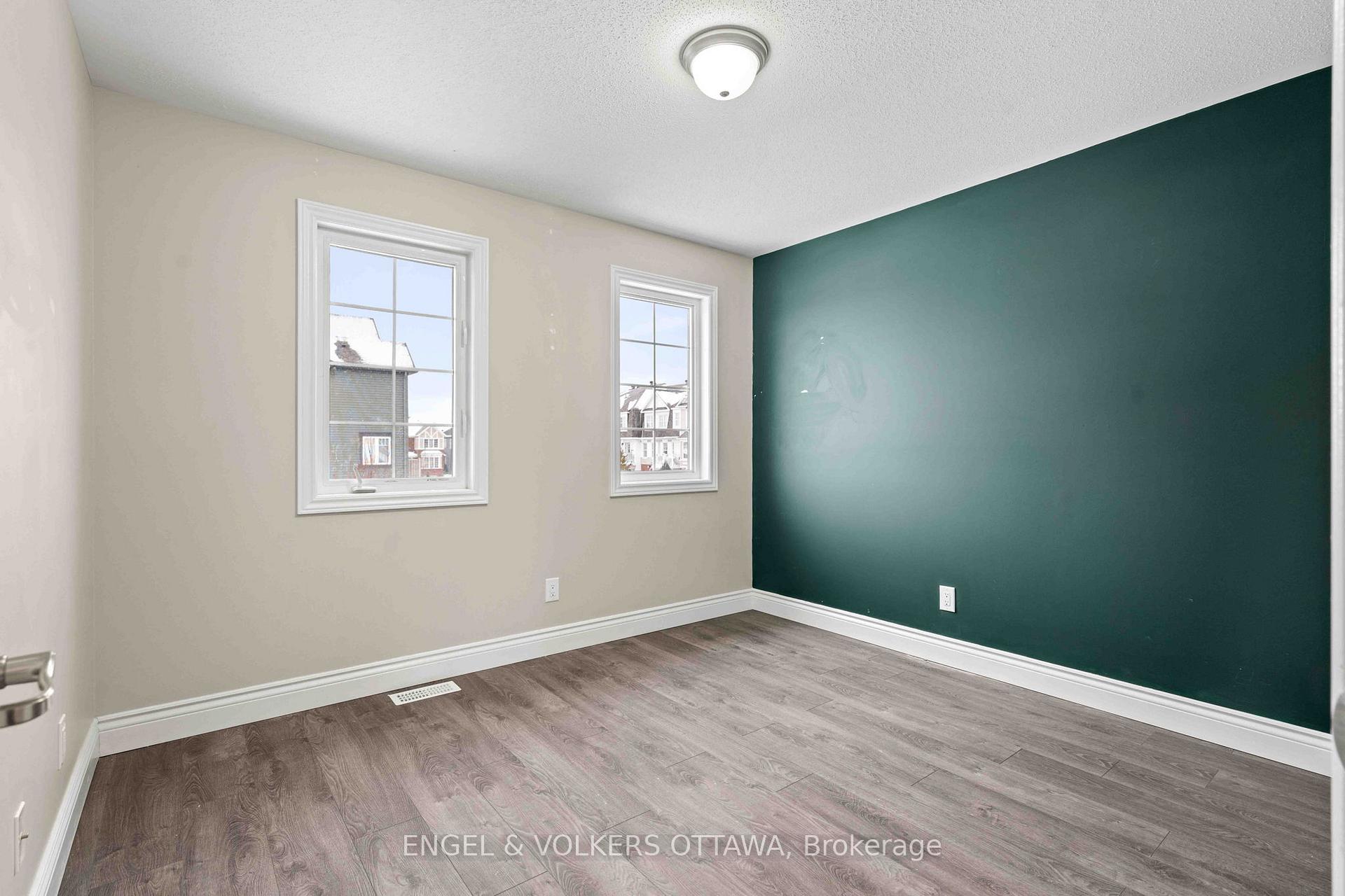Photo 15 of 536 Broadleaf Street, Ottawa, Avalon West — HOMEH