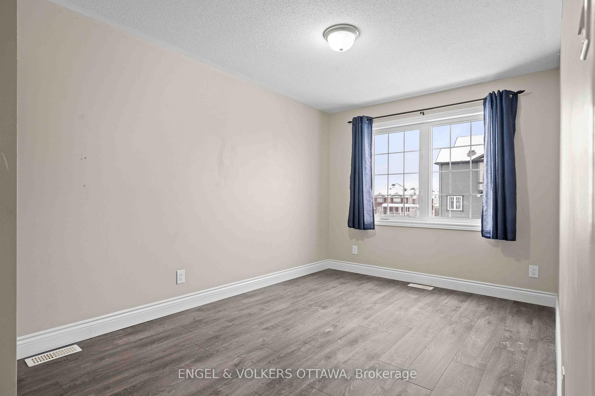 Photo 16 of 536 Broadleaf Street, Ottawa, Avalon West — HOMEH