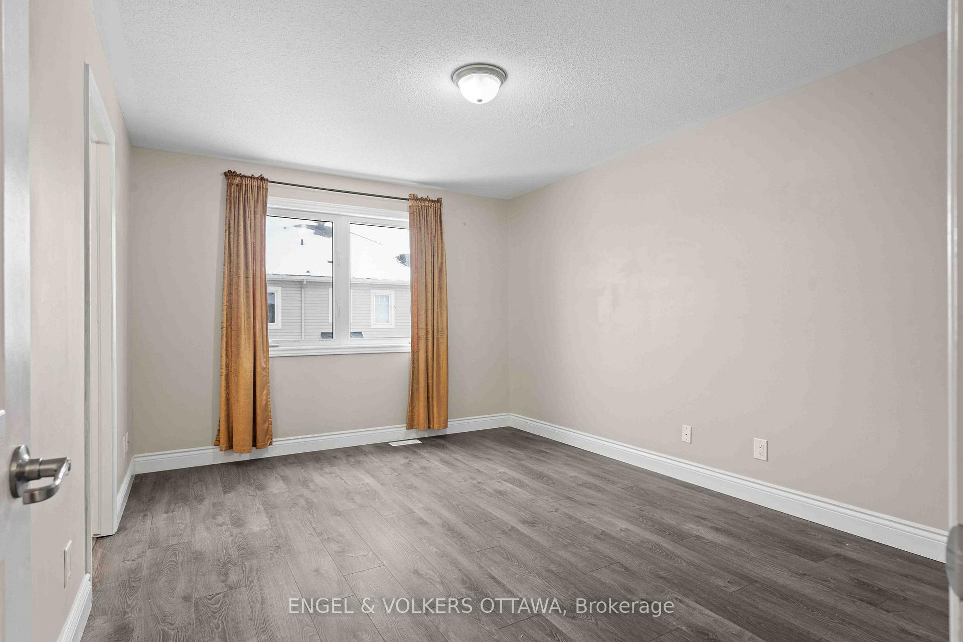 Photo 17 of 536 Broadleaf Street, Ottawa, Avalon West — HOMEH