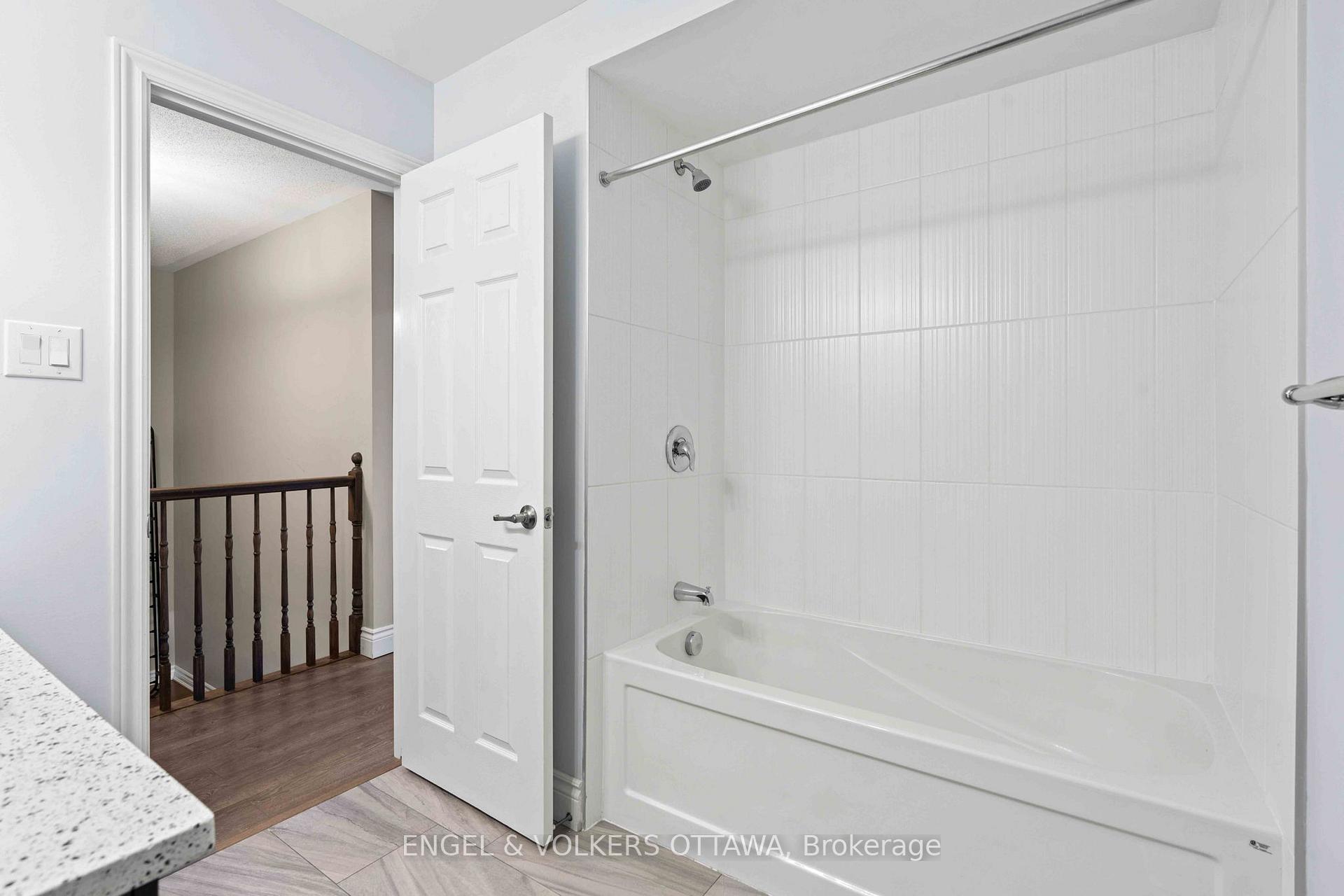 Photo 22 of 536 Broadleaf Street, Ottawa, Avalon West — HOMEH