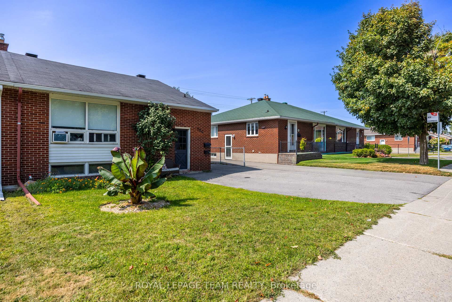 Photo 3 of 726 Cummings Avenue, Ottawa, Castle Heights/Rideau High — HOMEH
