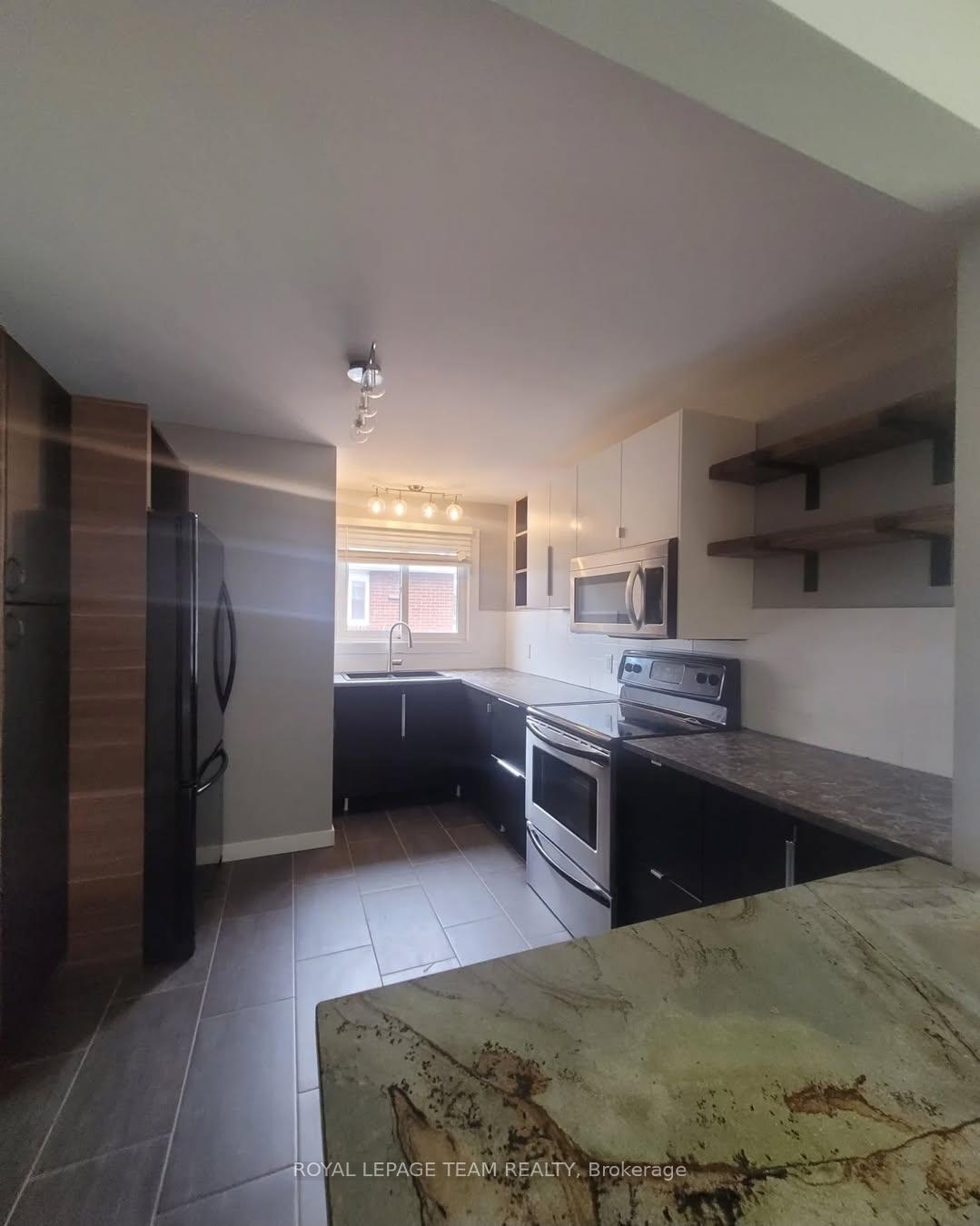 Photo 5 of 726 Cummings Avenue, Ottawa, Castle Heights/Rideau High — HOMEH