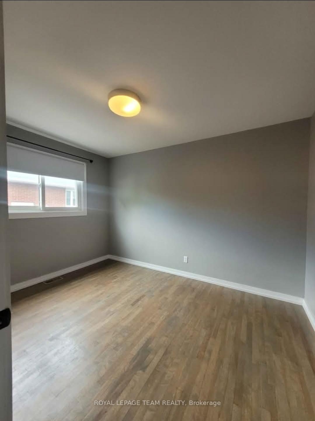 Photo 12 of 726 Cummings Avenue, Ottawa, Castle Heights/Rideau High — HOMEH