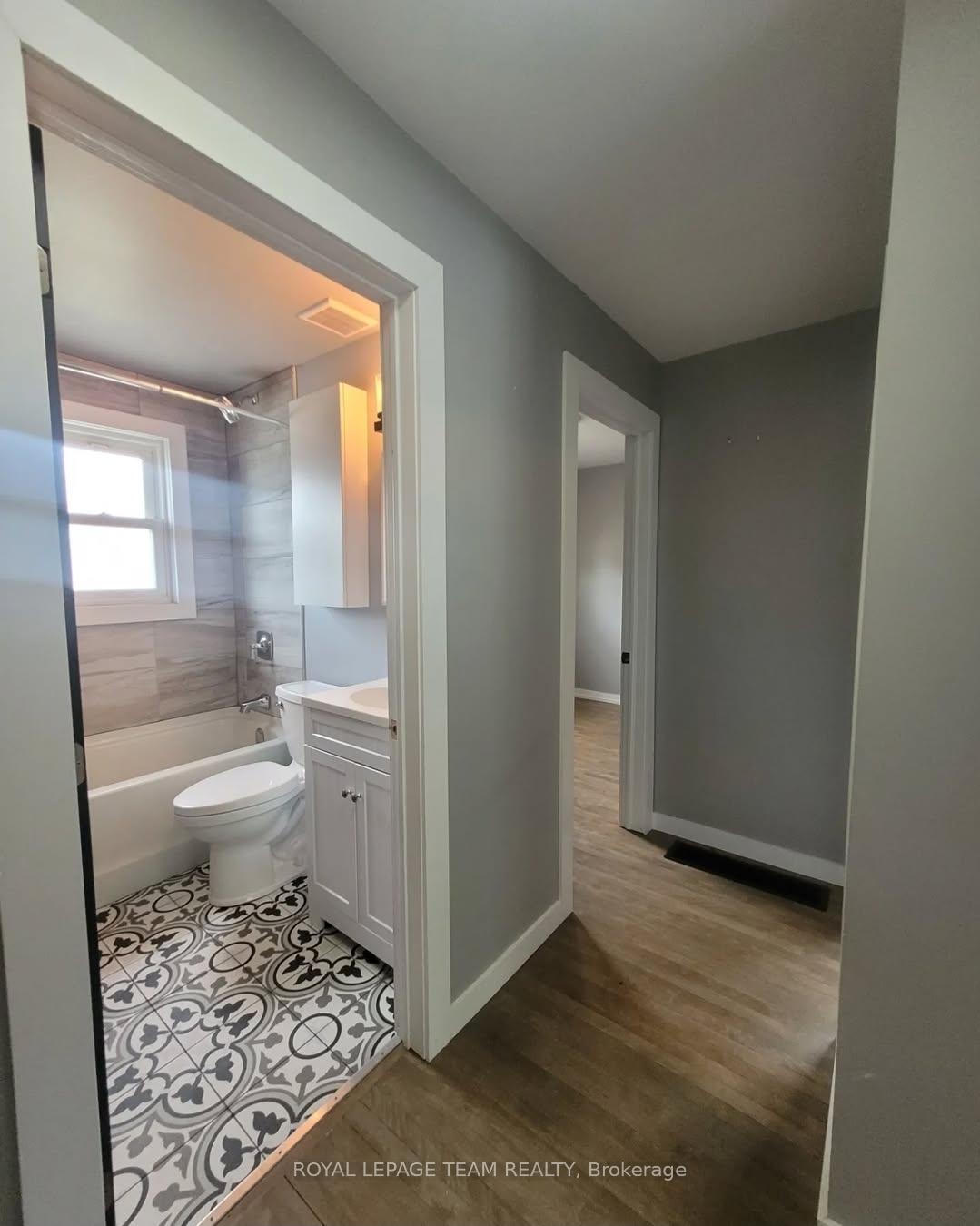 Photo 15 of 726 Cummings Avenue, Ottawa, Castle Heights/Rideau High — HOMEH