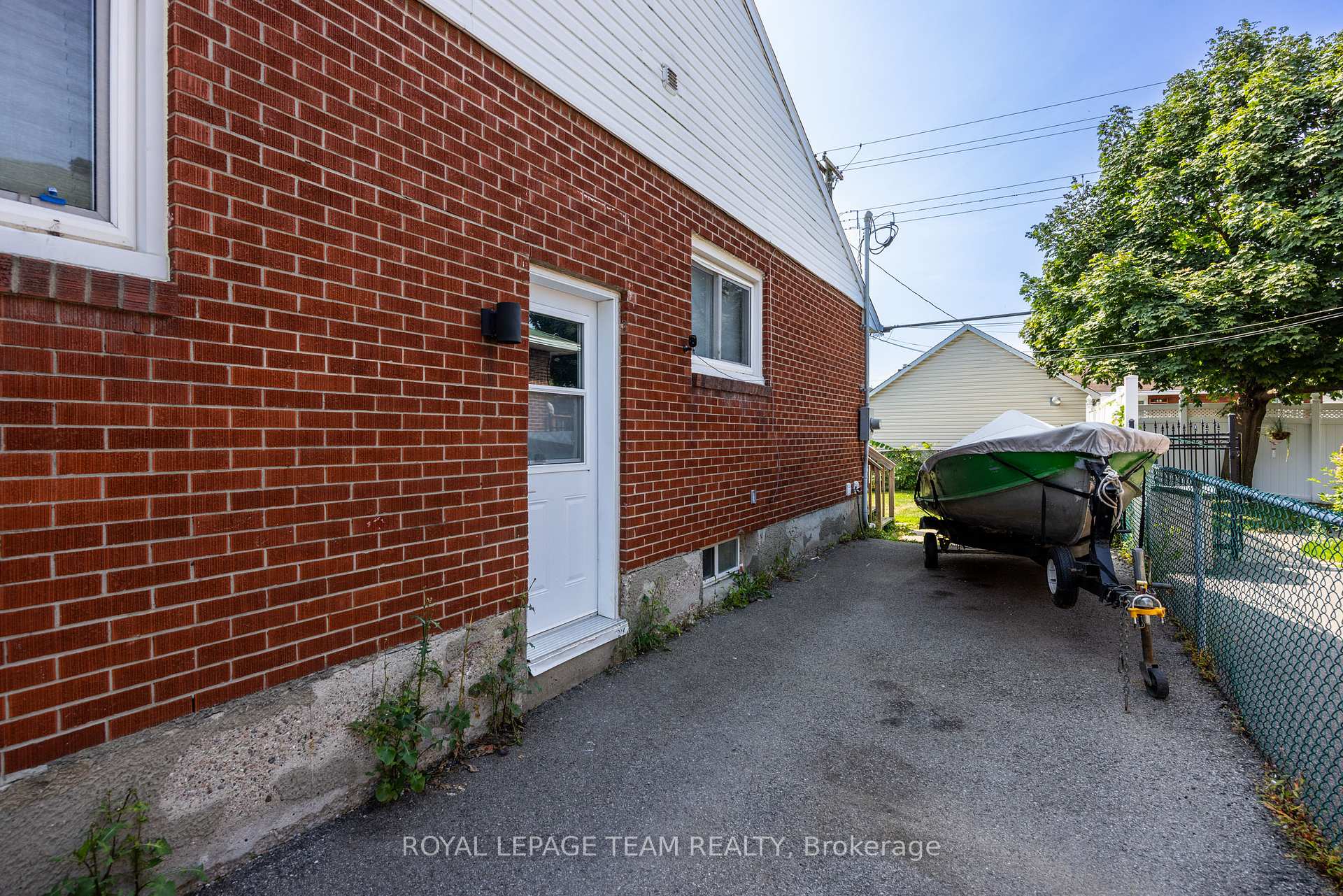 Photo 16 of 726 Cummings Avenue, Ottawa, Castle Heights/Rideau High — HOMEH