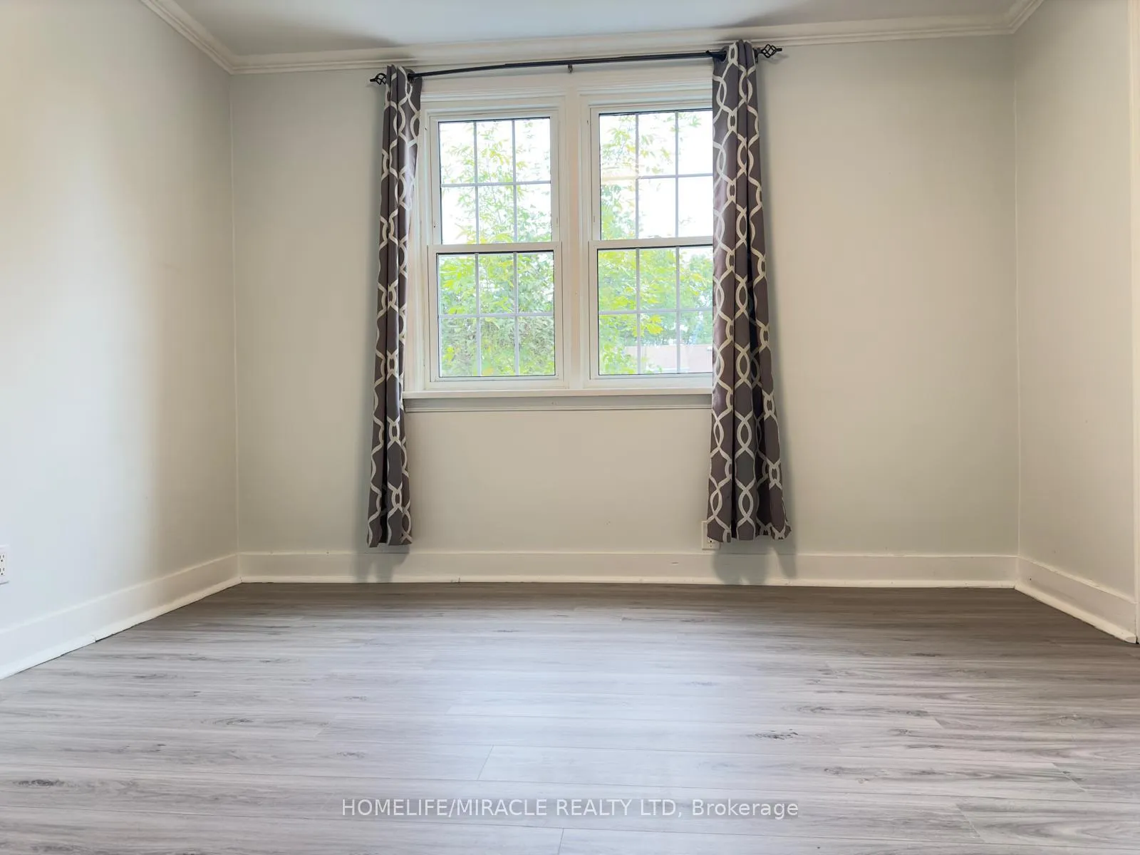 Photo 5 of 5672 Drummond Road, Niagara Falls, Hospital — HOMEH