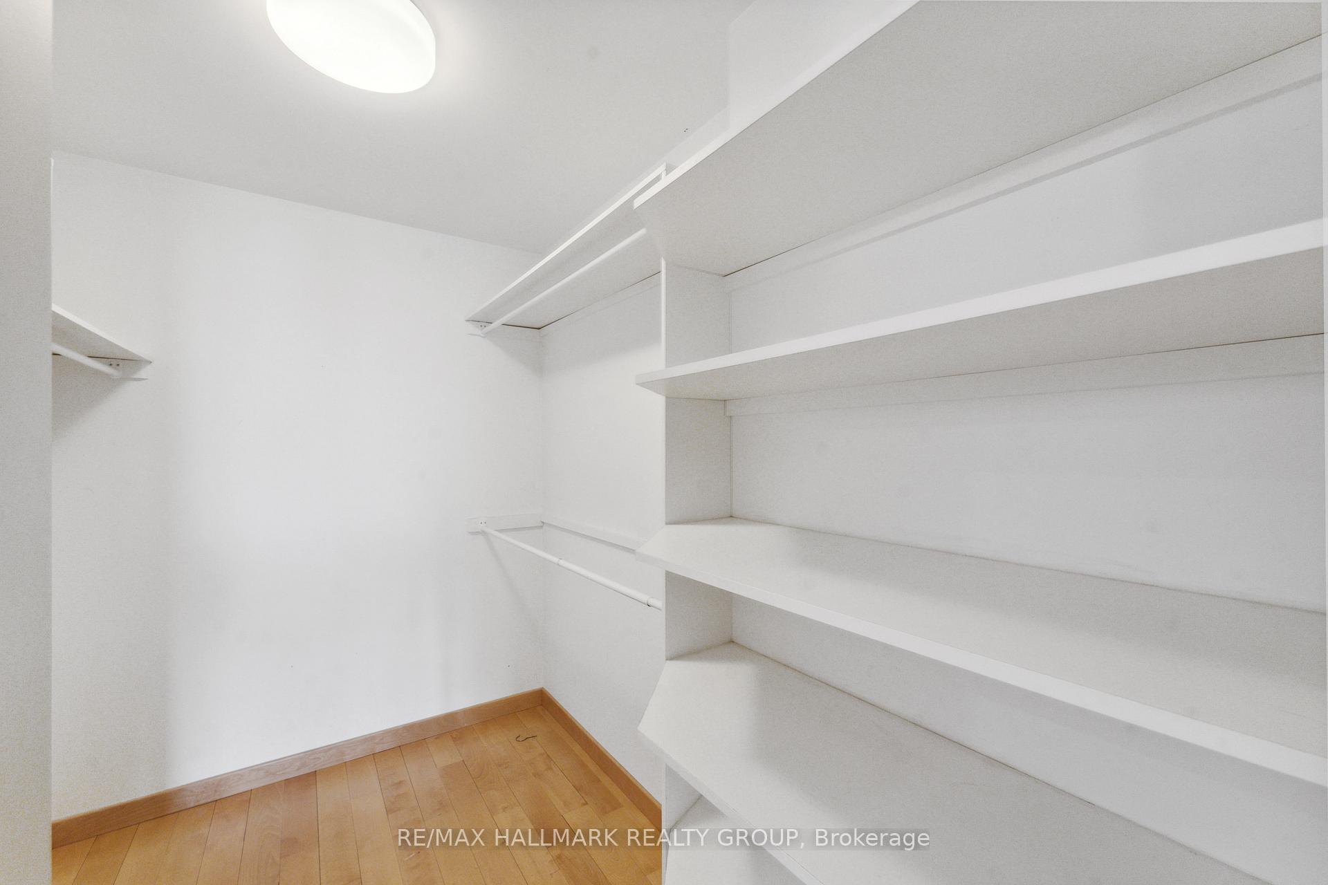 Photo 20 of 54 Douglas Avenue, Ottawa, Lindenlea — HOMEH