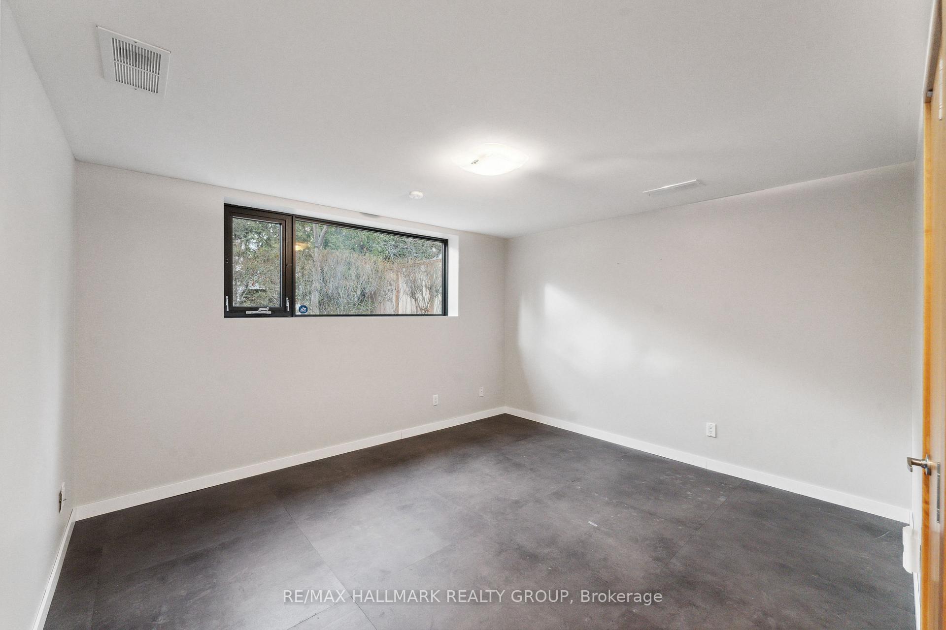 Photo 28 of 54 Douglas Avenue, Ottawa, Lindenlea — HOMEH