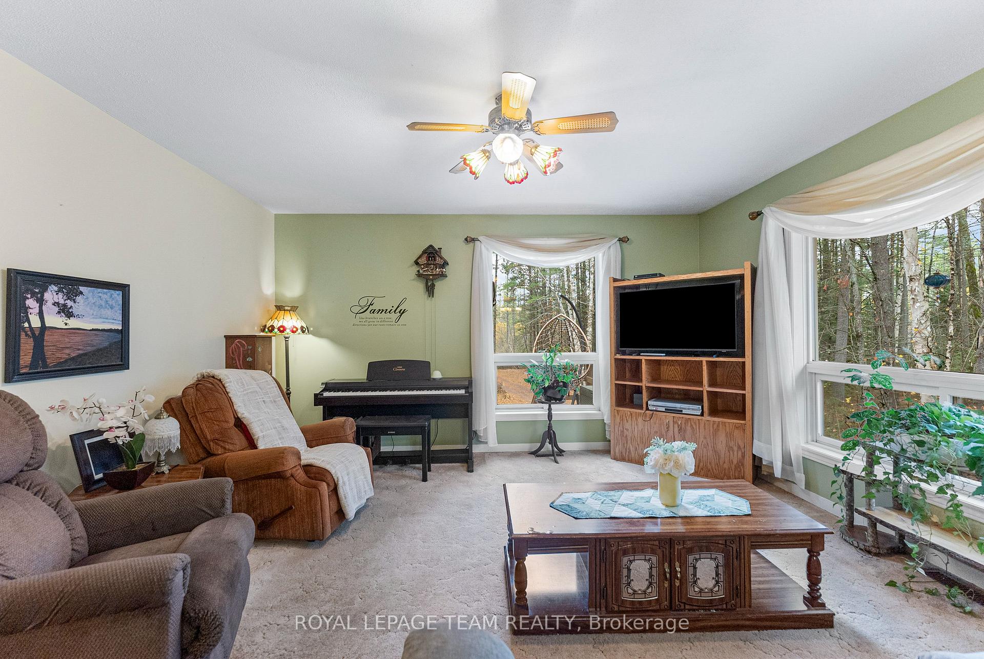Photo 10 of 725 Marsh Road, North Algona Wilberforce, North Algona/Wilberforce Twp — HOMEH