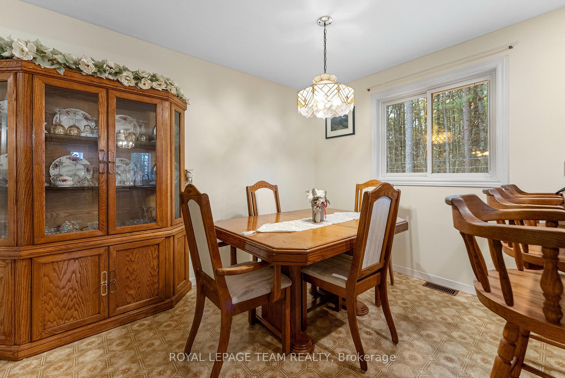 Photo 12 of 725 Marsh Road, North Algona Wilberforce, North Algona/Wilberforce Twp — HOMEH