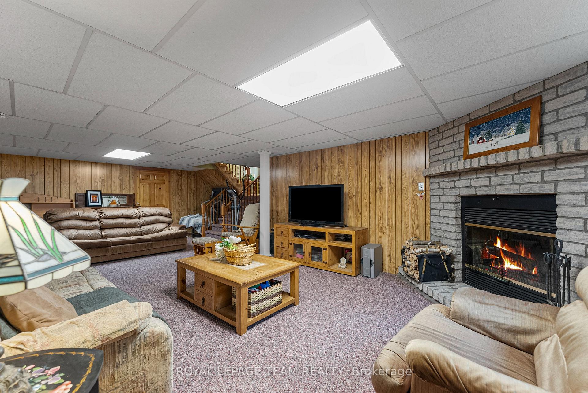Photo 25 of 725 Marsh Road, North Algona Wilberforce, North Algona/Wilberforce Twp — HOMEH
