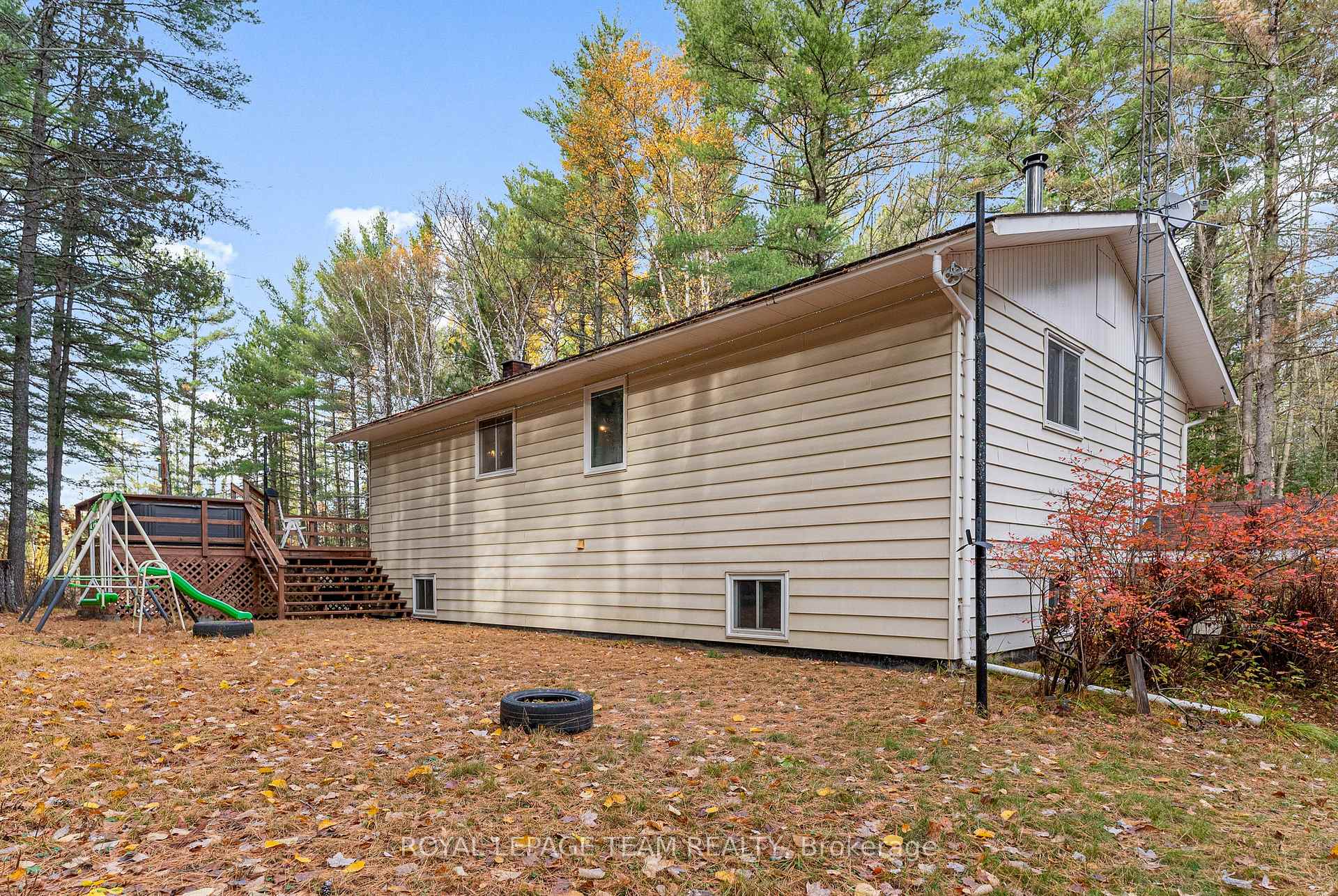 Photo 31 of 725 Marsh Road, North Algona Wilberforce, North Algona/Wilberforce Twp — HOMEH
