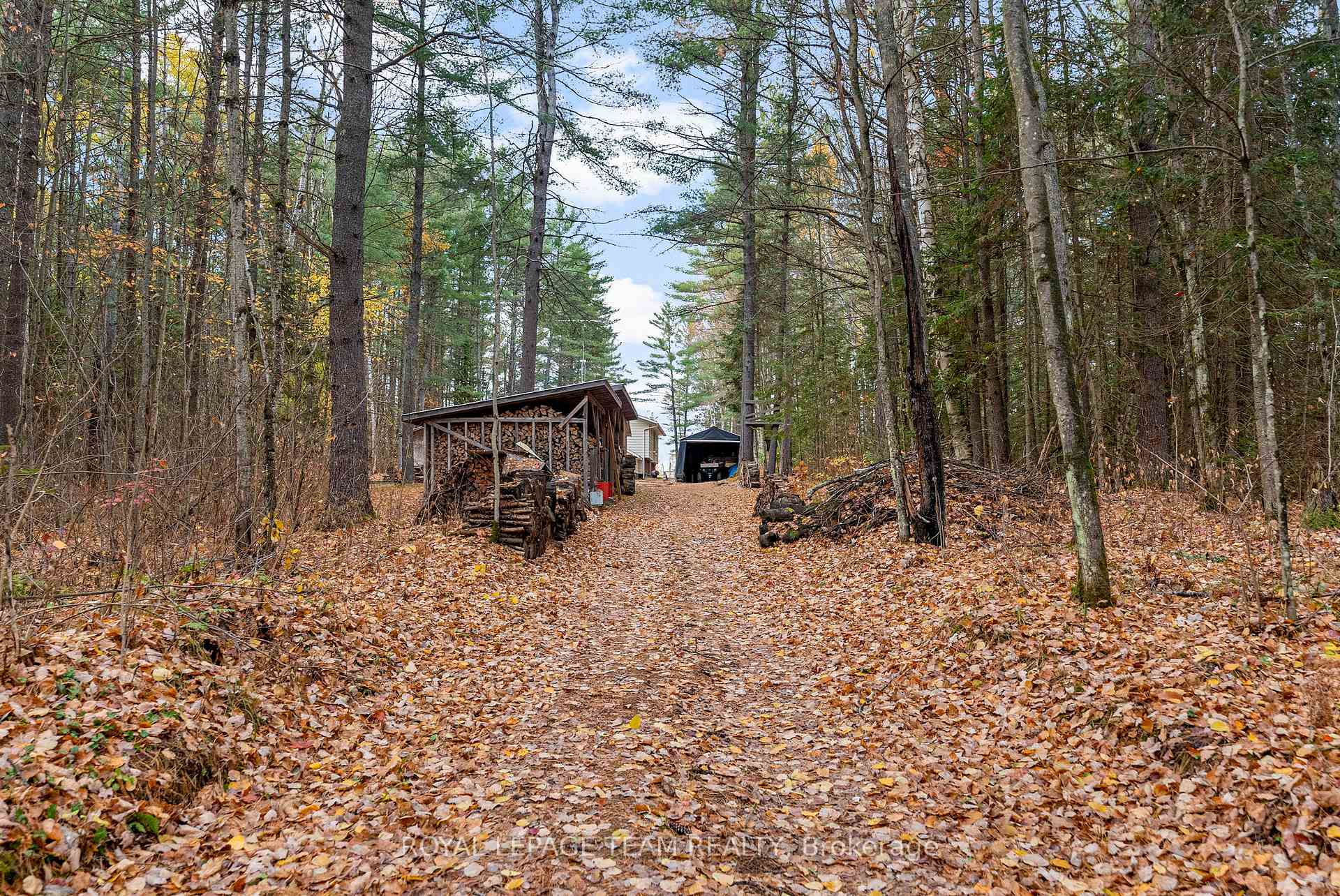 Photo 36 of 725 Marsh Road, North Algona Wilberforce, North Algona/Wilberforce Twp — HOMEH