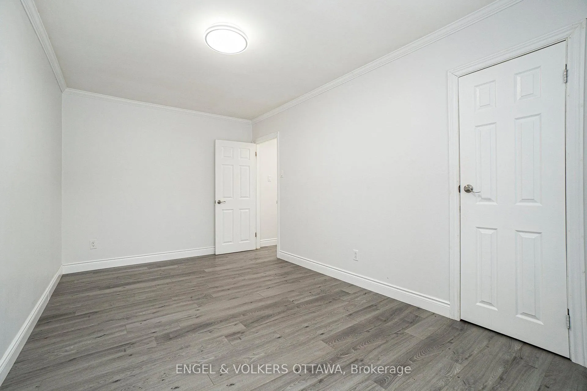 Photo 8 of Unit #A, 465 Newman Avenue, Ottawa, Overbrook/Castle Heights — HOMEH