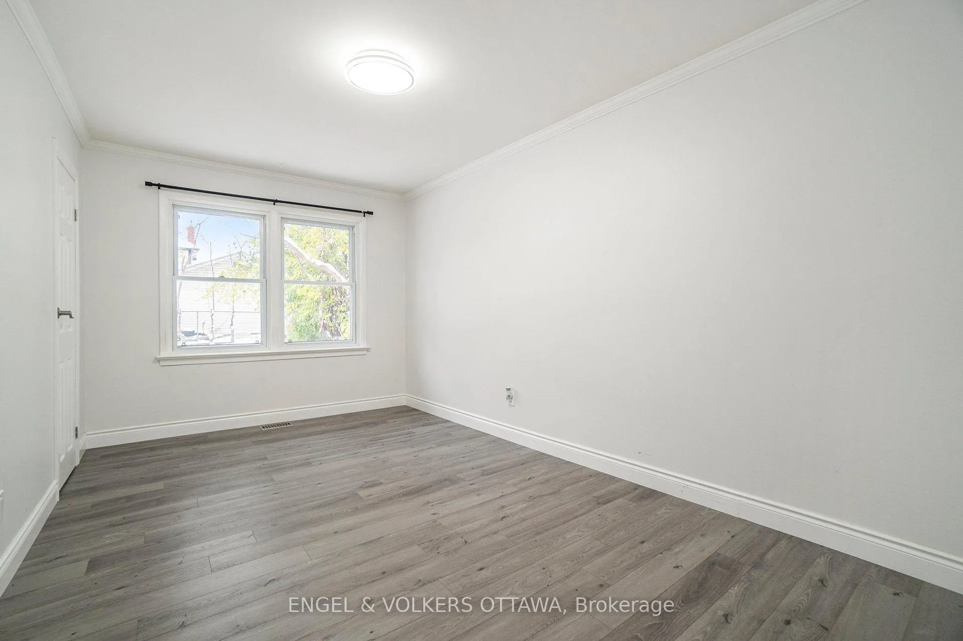 Photo 10 of Unit #A, 465 Newman Avenue, Ottawa, Overbrook/Castle Heights — HOMEH