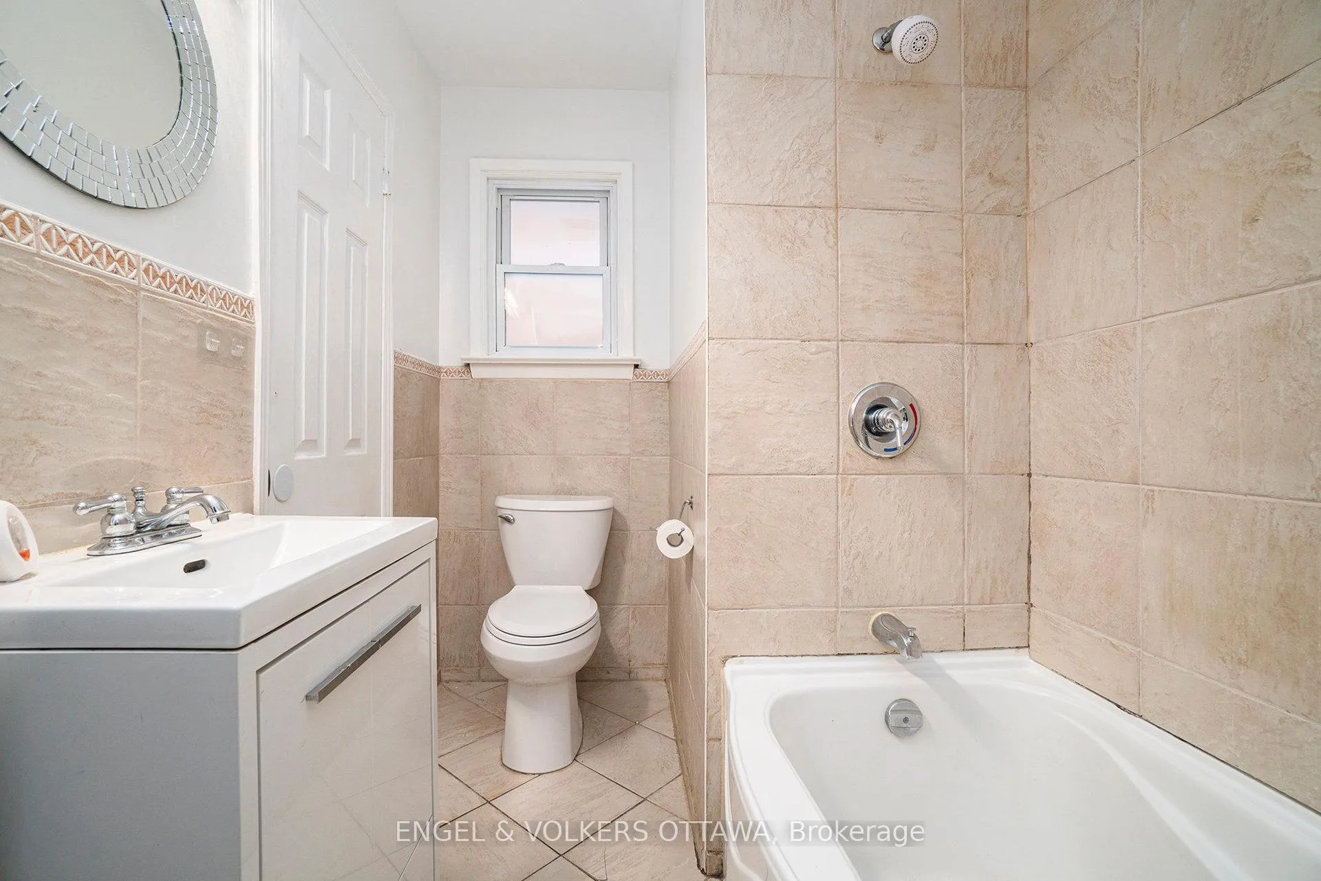 Photo 11 of Unit #A, 465 Newman Avenue, Ottawa, Overbrook/Castle Heights — HOMEH