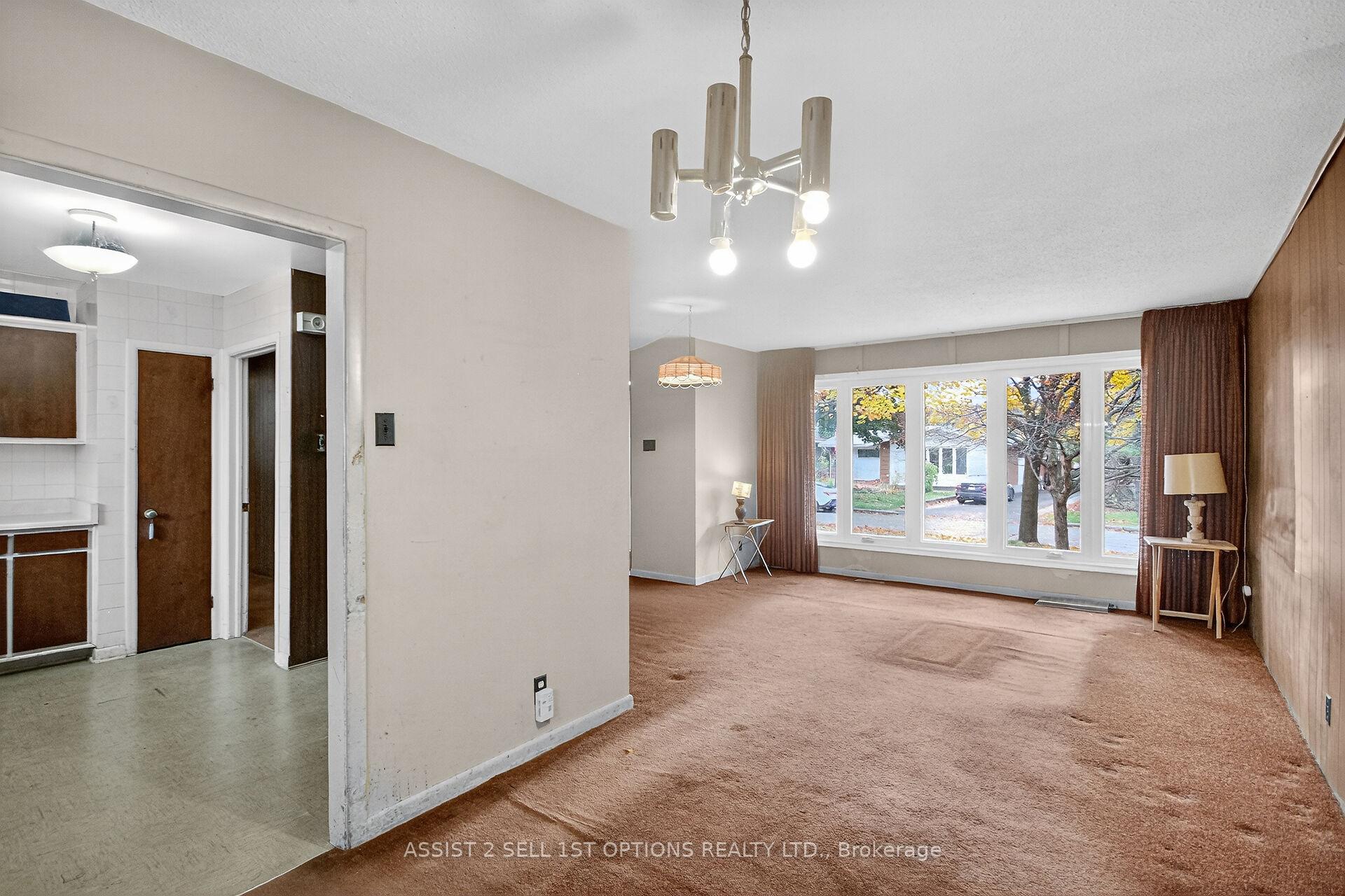 Photo 4 of 2096 Kingsley Road, Ottawa, Parkway Park — HOMEH