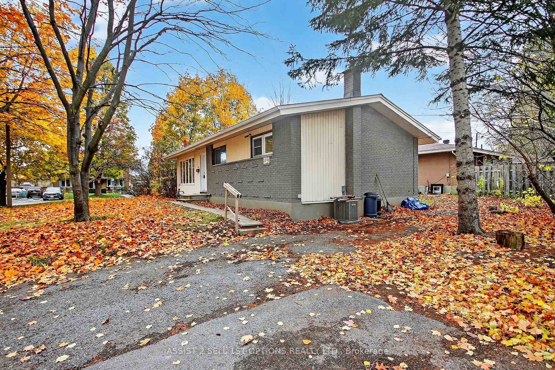 Photo 9 of 2096 Kingsley Road, Ottawa, Parkway Park — HOMEH