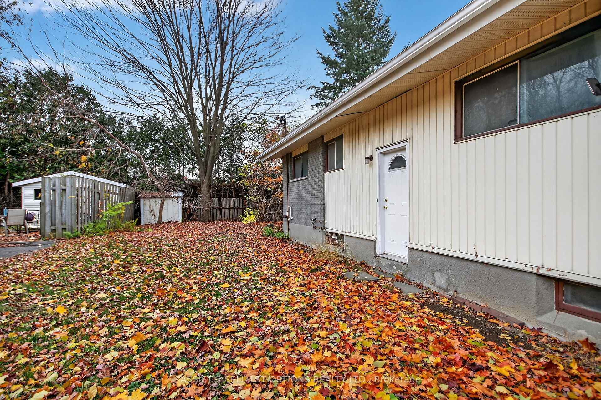 Photo 11 of 2096 Kingsley Road, Ottawa, Parkway Park — HOMEH