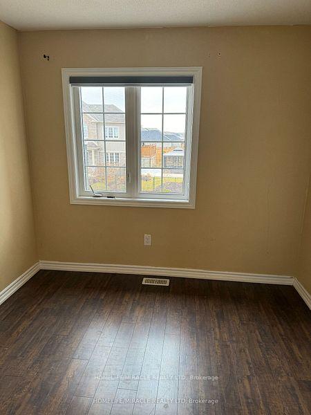 Photo 4 of 385 Erin Street W, North Perth, Listowel — HOMEH