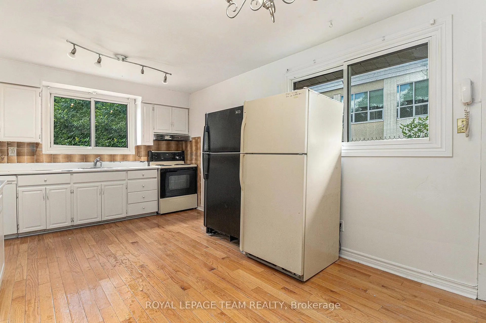 Photo 9 of 1285 Fellows Road, Ottawa, Parkway Park — HOMEH