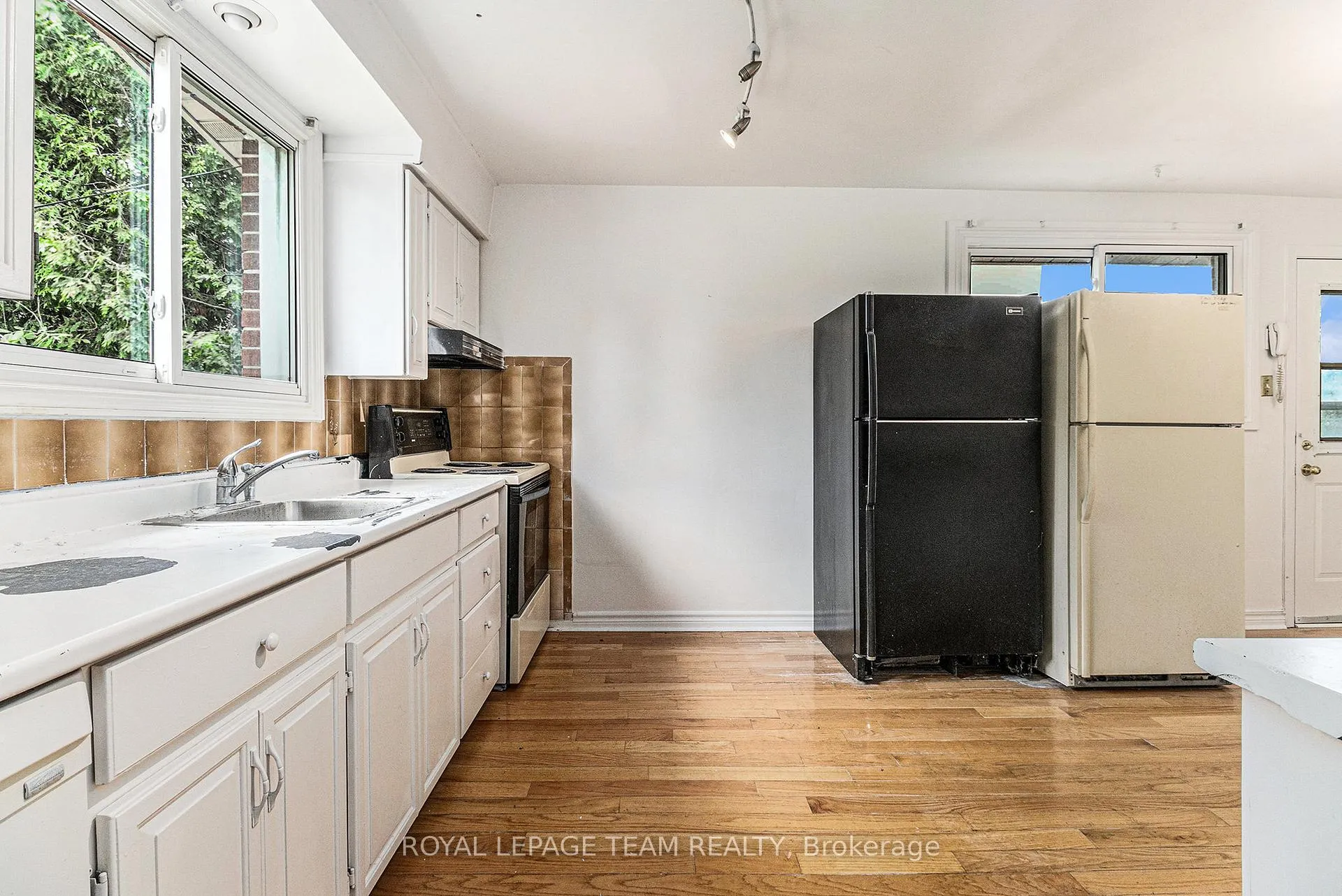 Photo 10 of 1285 Fellows Road, Ottawa, Parkway Park — HOMEH