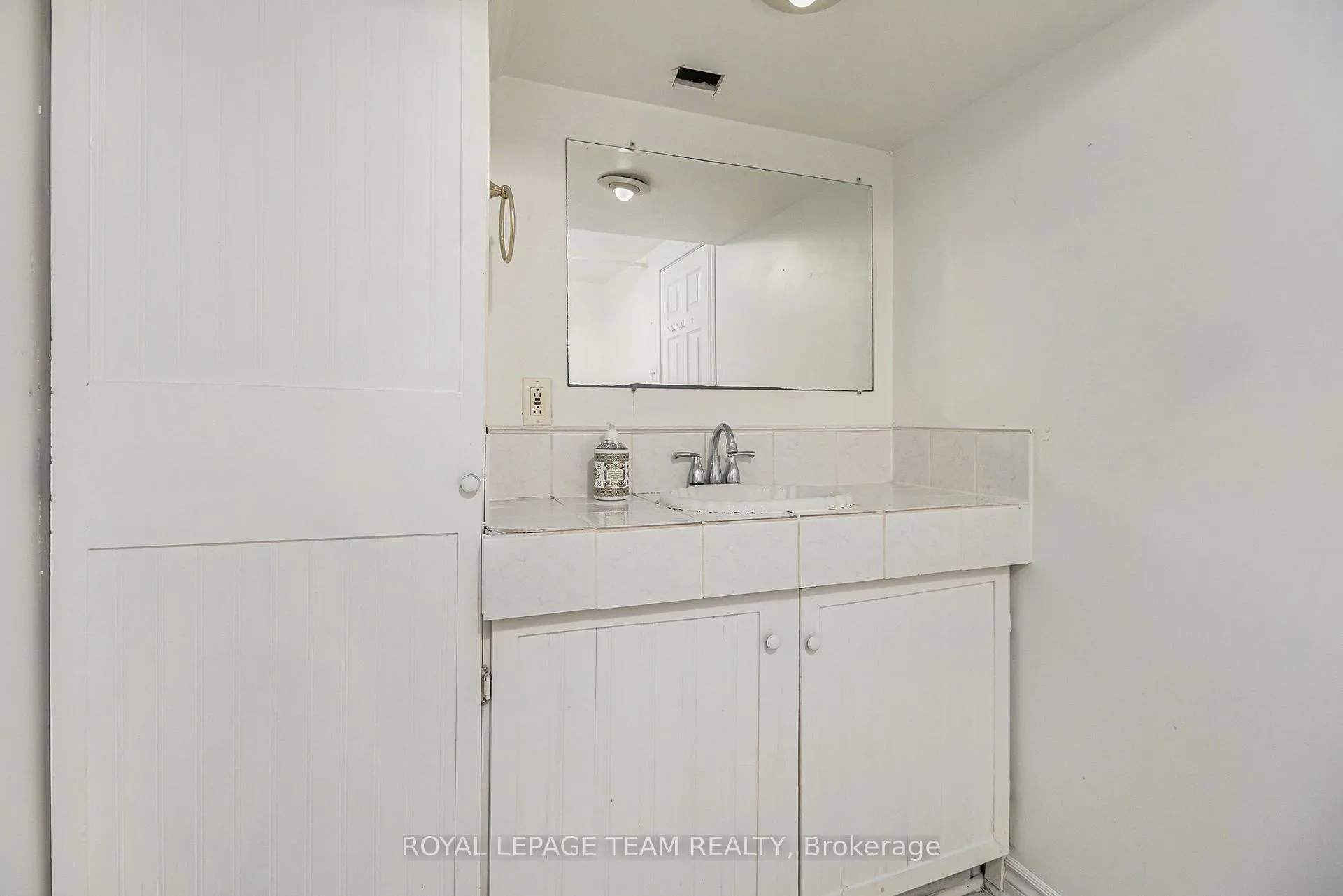 Photo 20 of 1285 Fellows Road, Ottawa, Parkway Park — HOMEH