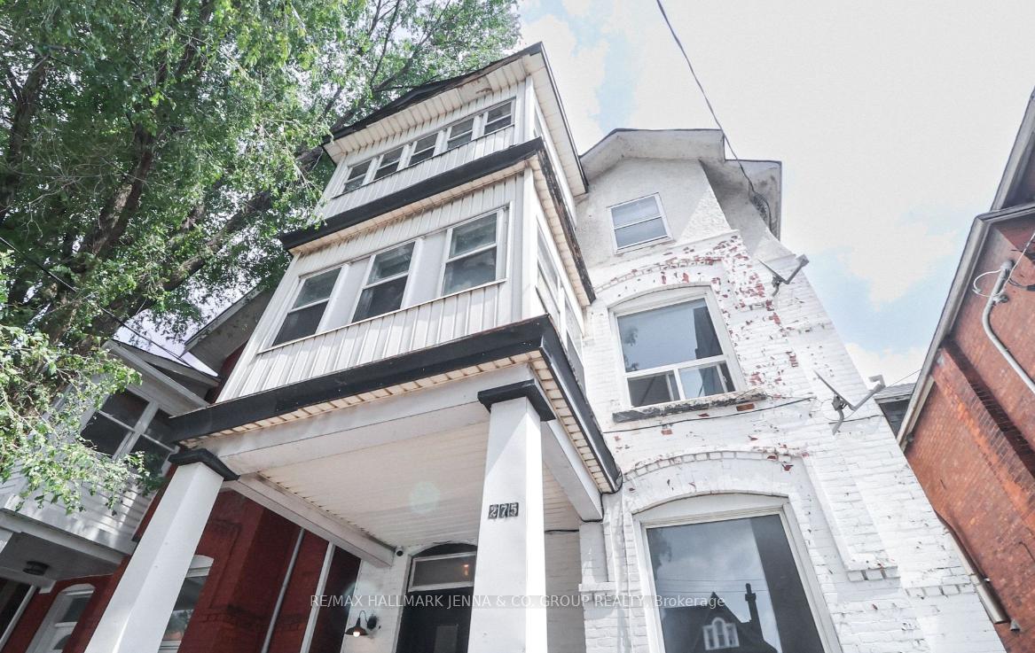 Front of Unit 2, 275 Bronson Avenue