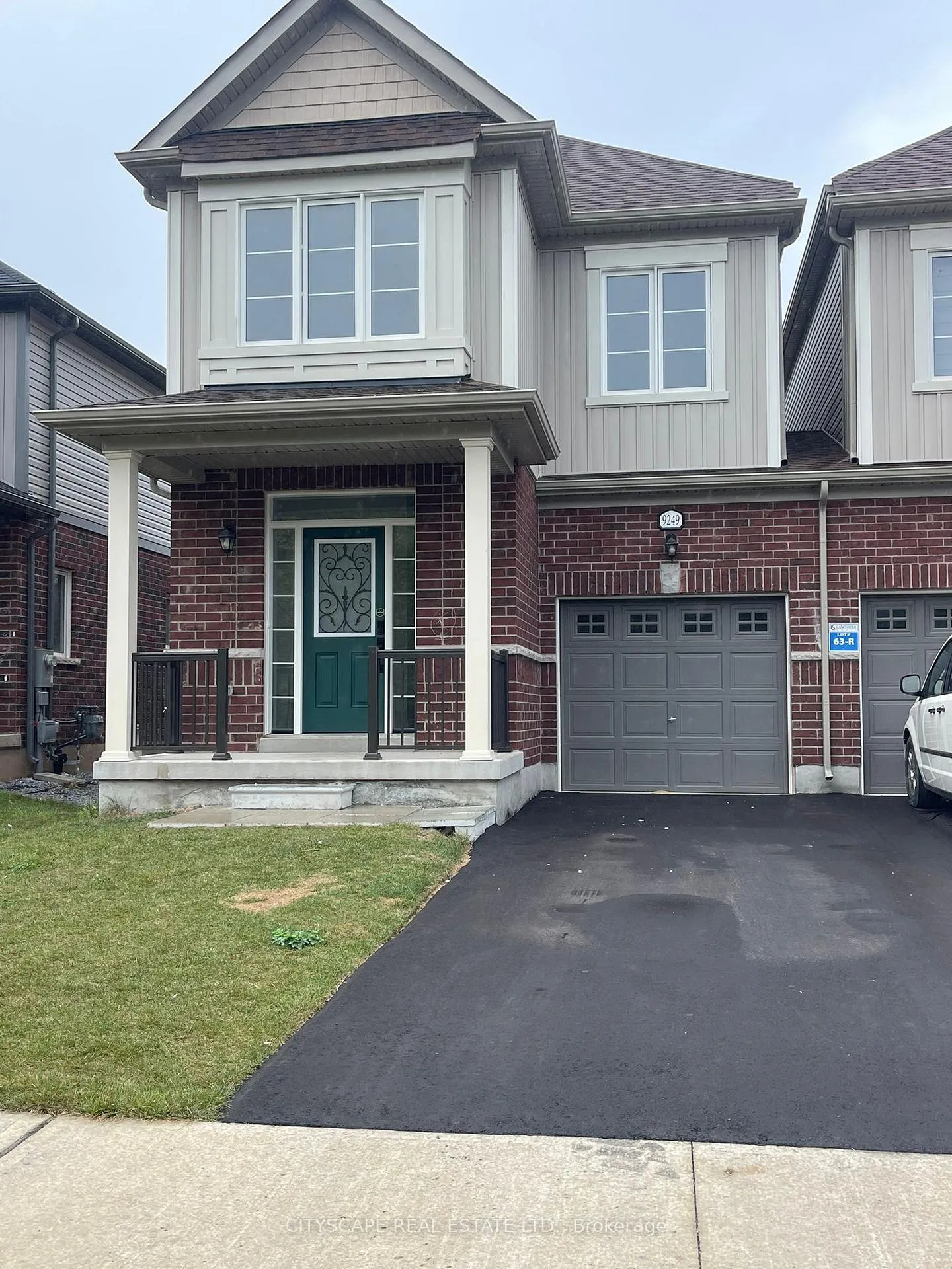 Photo 1 of 9249 Whiteoak Avenue, Niagara Falls, Lyons Creek — HOMEH