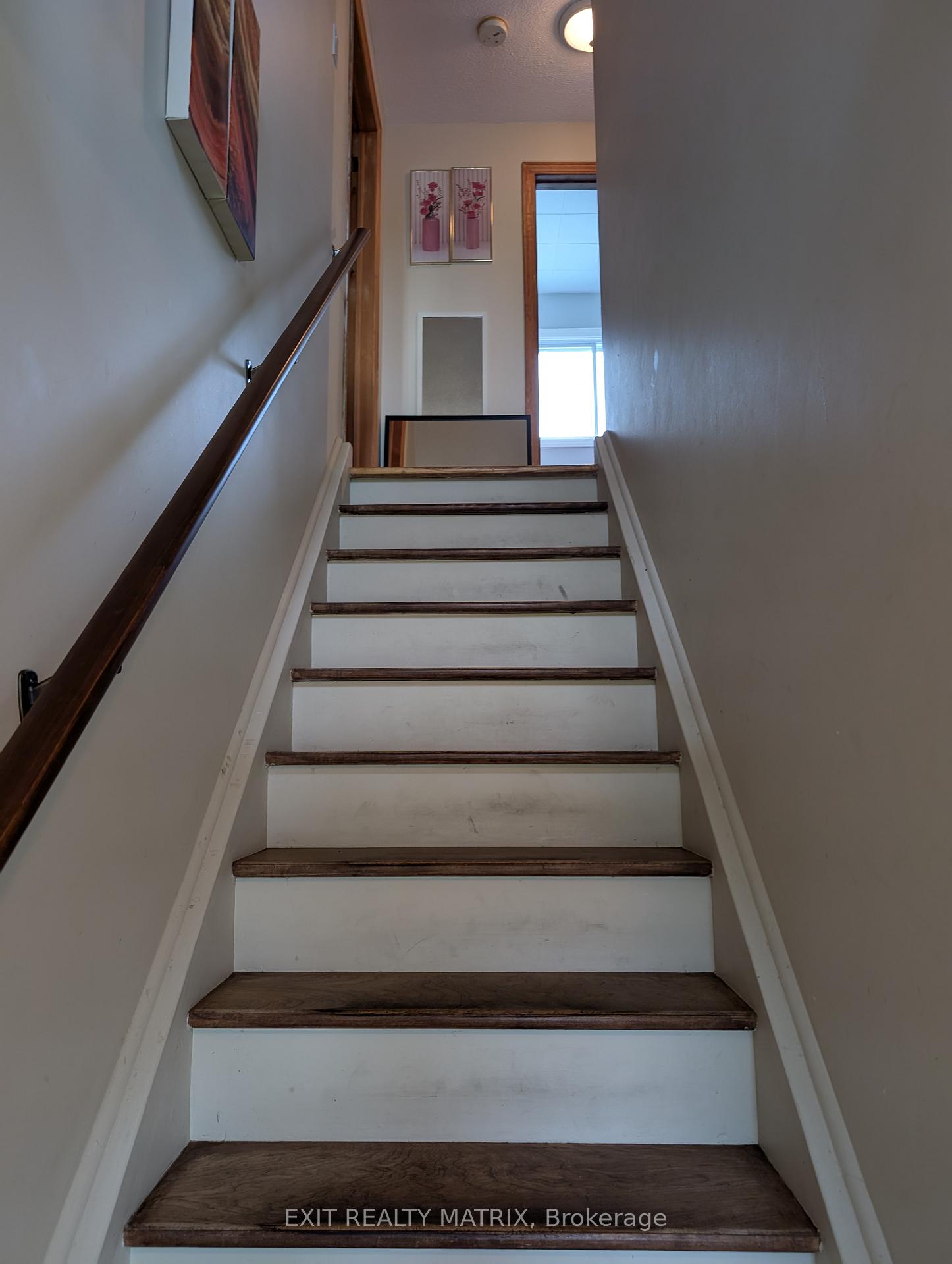 Photo 10 of 393 Donald Street, Ottawa, Overbrook/Castle Heights — HOMEH