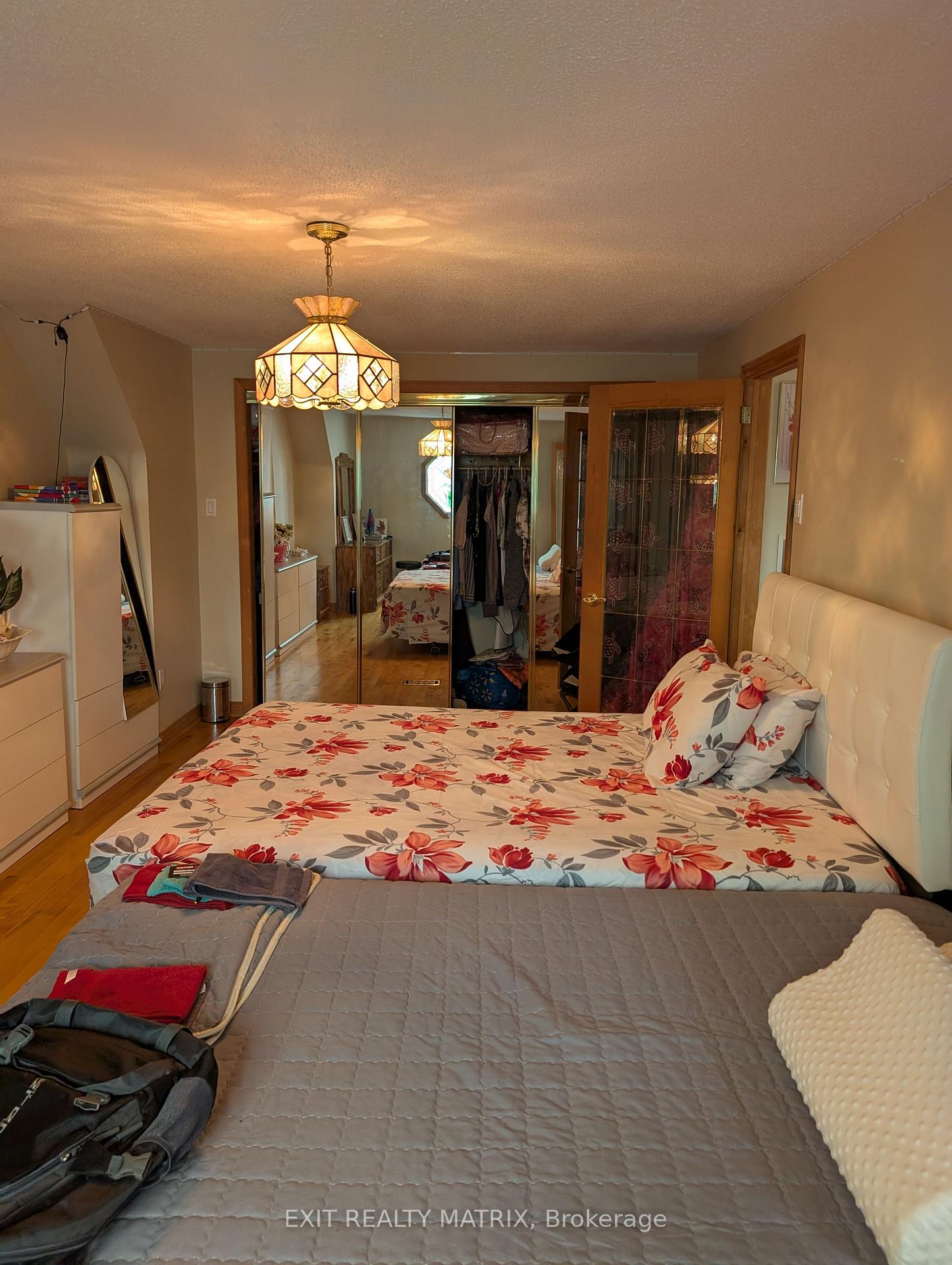 Photo 13 of 393 Donald Street, Ottawa, Overbrook/Castle Heights — HOMEH