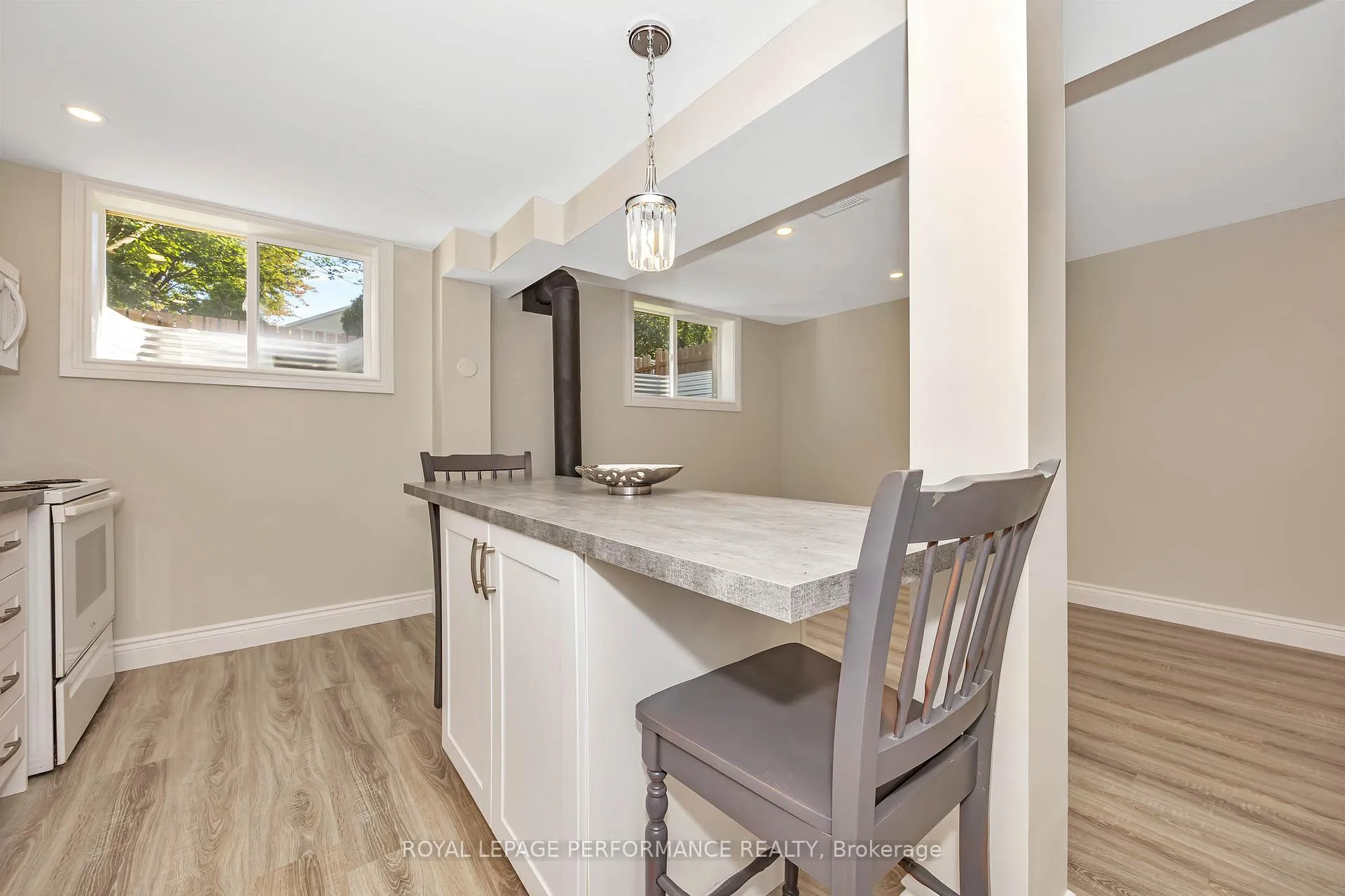 Photo 10 of Unit B, 336 Tulip Crescent, Ottawa, Chatelaine Village — HOMEH