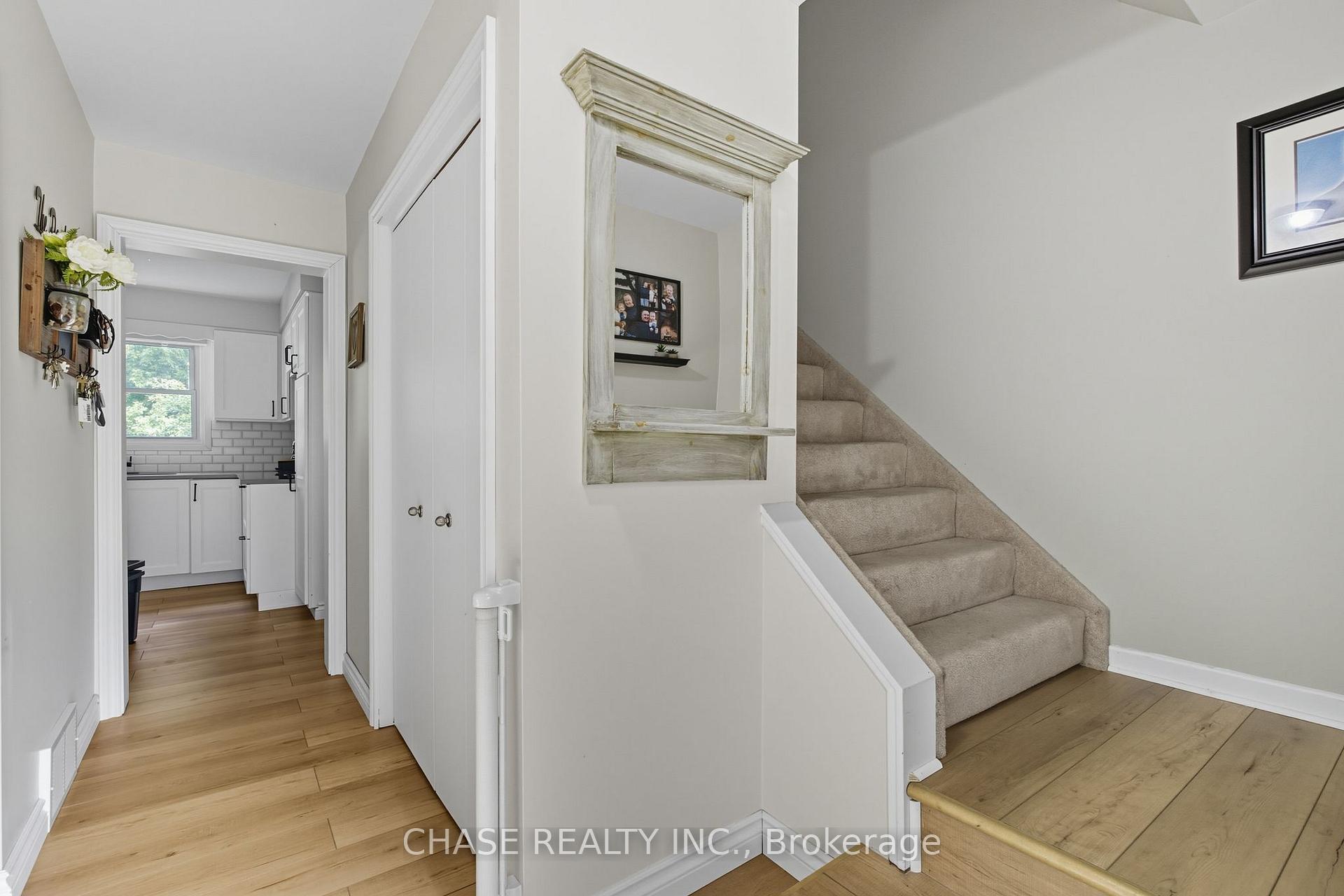 Photo 8 of 119 Oak Street, Norfolk, Simcoe — HOMEH