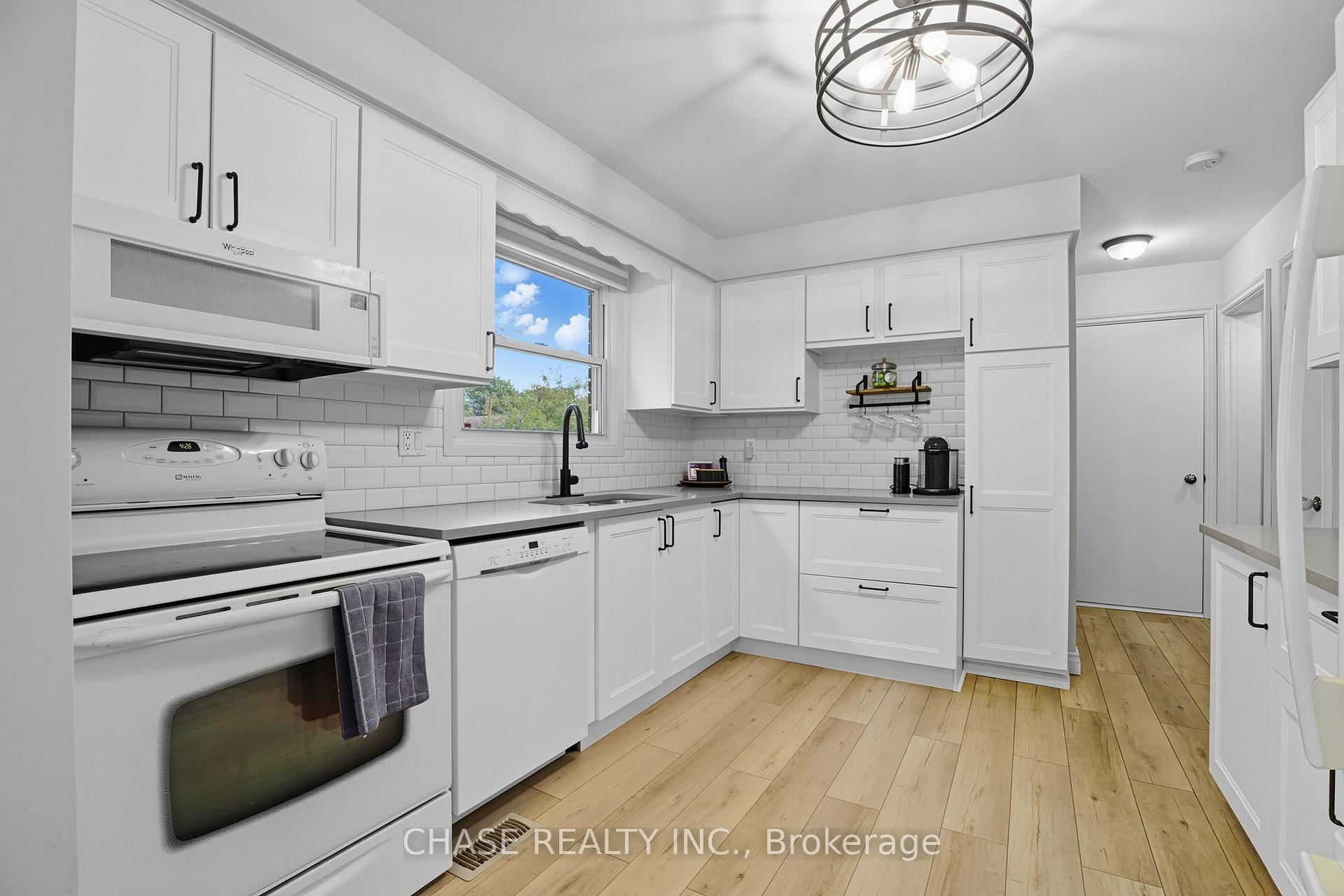 Photo 9 of 119 Oak Street, Norfolk, Simcoe — HOMEH