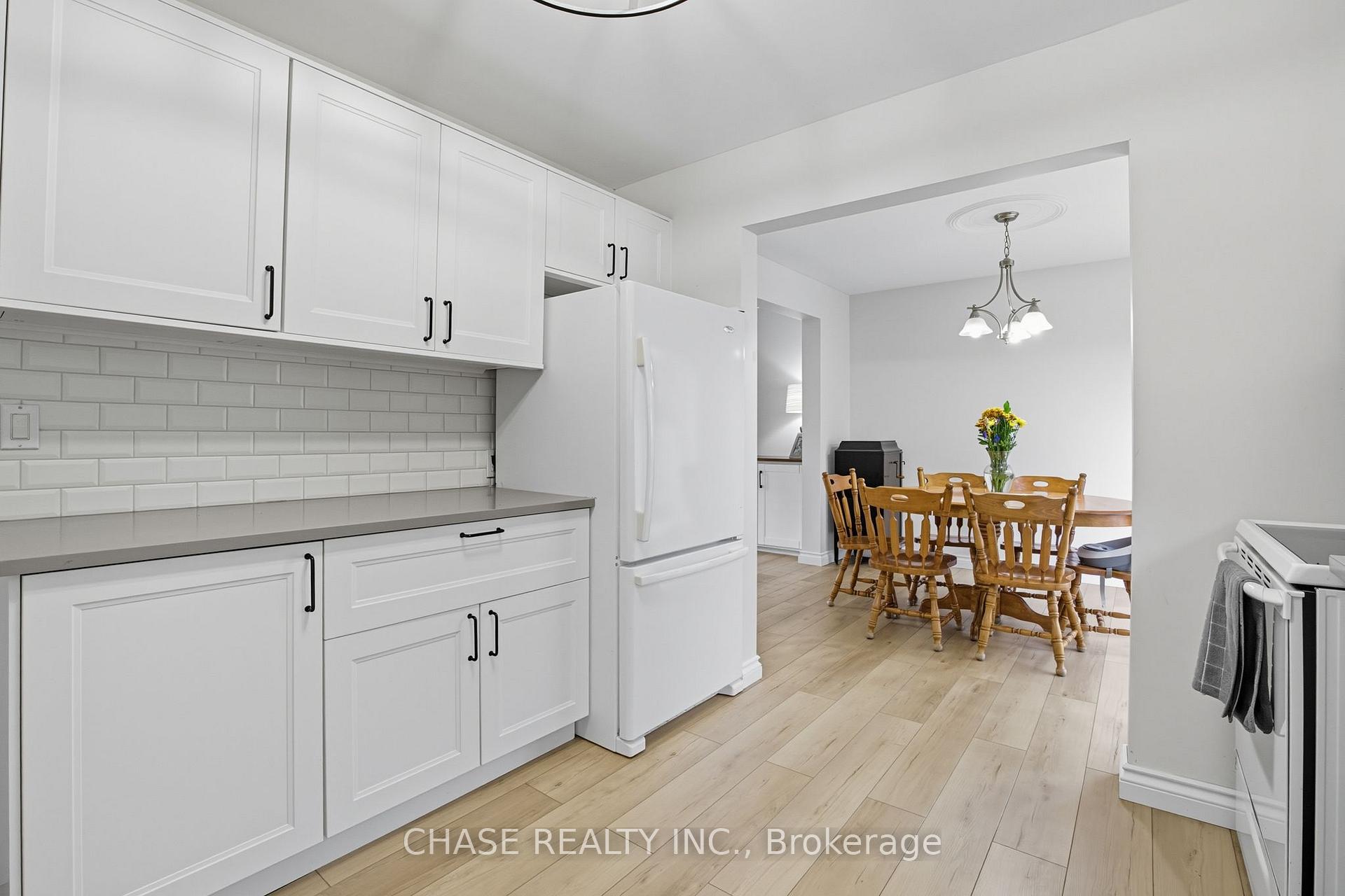 Photo 12 of 119 Oak Street, Norfolk, Simcoe — HOMEH