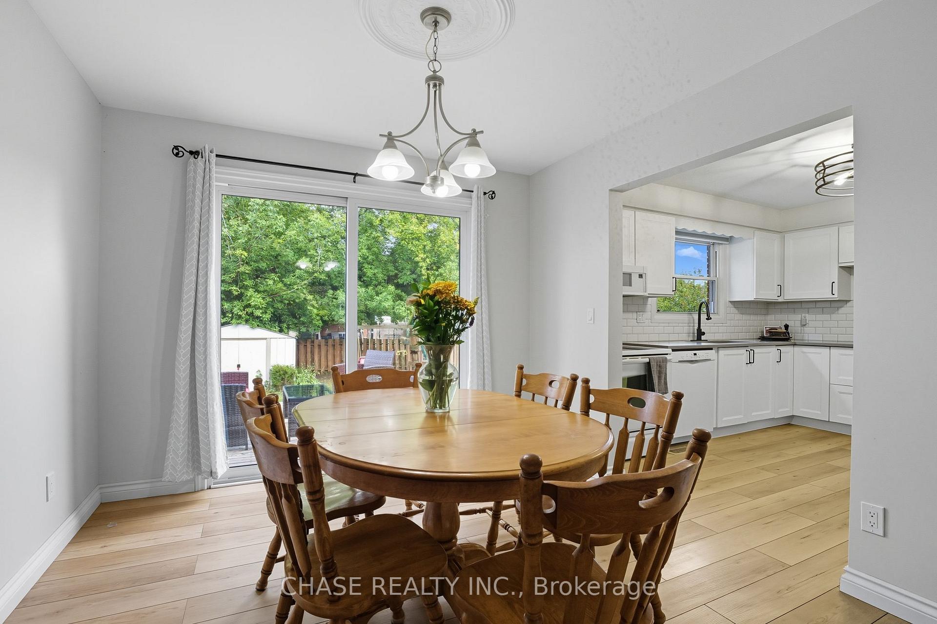 Photo 14 of 119 Oak Street, Norfolk, Simcoe — HOMEH