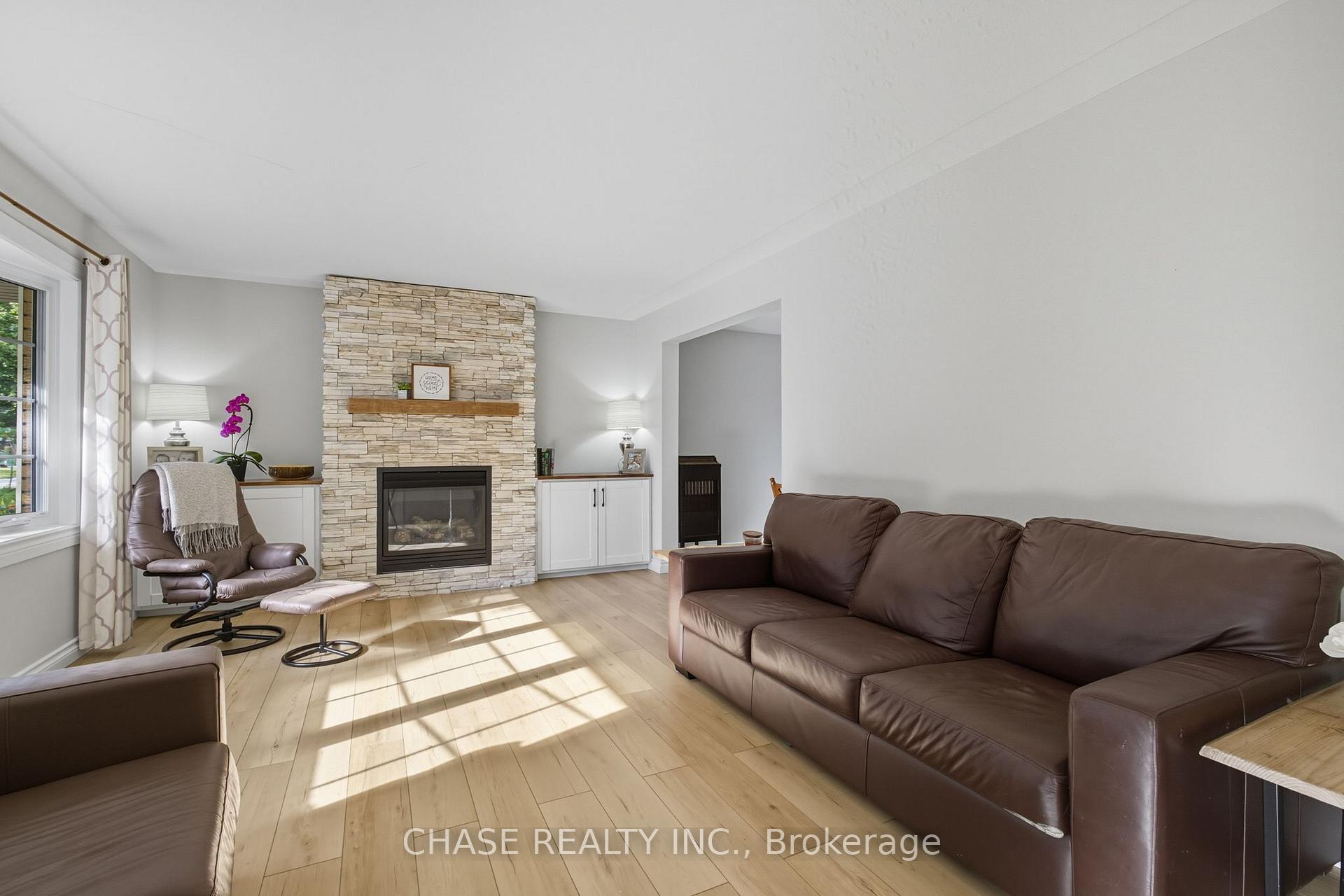 Photo 16 of 119 Oak Street, Norfolk, Simcoe — HOMEH