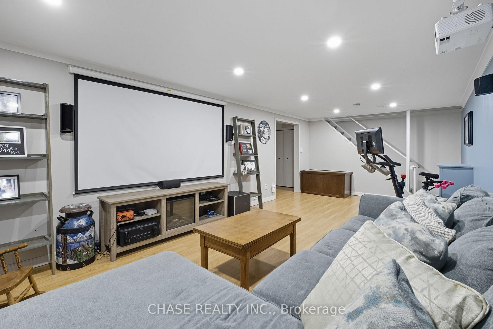 Photo 28 of 119 Oak Street, Norfolk, Simcoe — HOMEH